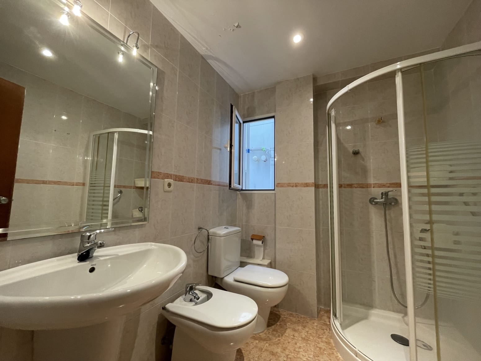 3 slaapkamer Flat te koop in Valencia stad - € 355.000 (Ref: 9976526)