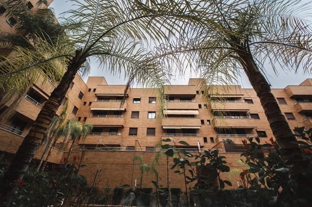 3 soverom Leilighet til salgs i Arroyo del Moro, Córdoba by med svømmebasseng garasje - € 280 000 (Ref: 9029461)