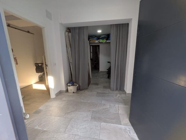 4 soveværelse Villa til salg i Córdoba by - € 399.900 (Ref: 9129649)