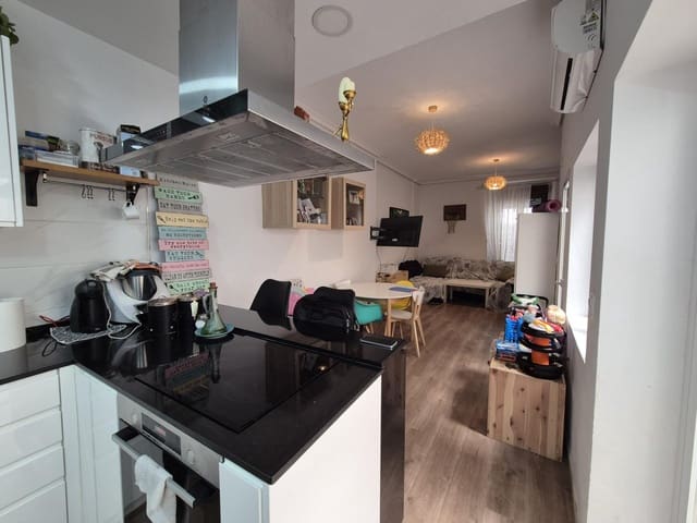 3 soveværelse Lejlighed til salg i Centro, Córdoba by - € 240.000 (Ref: 9147008)