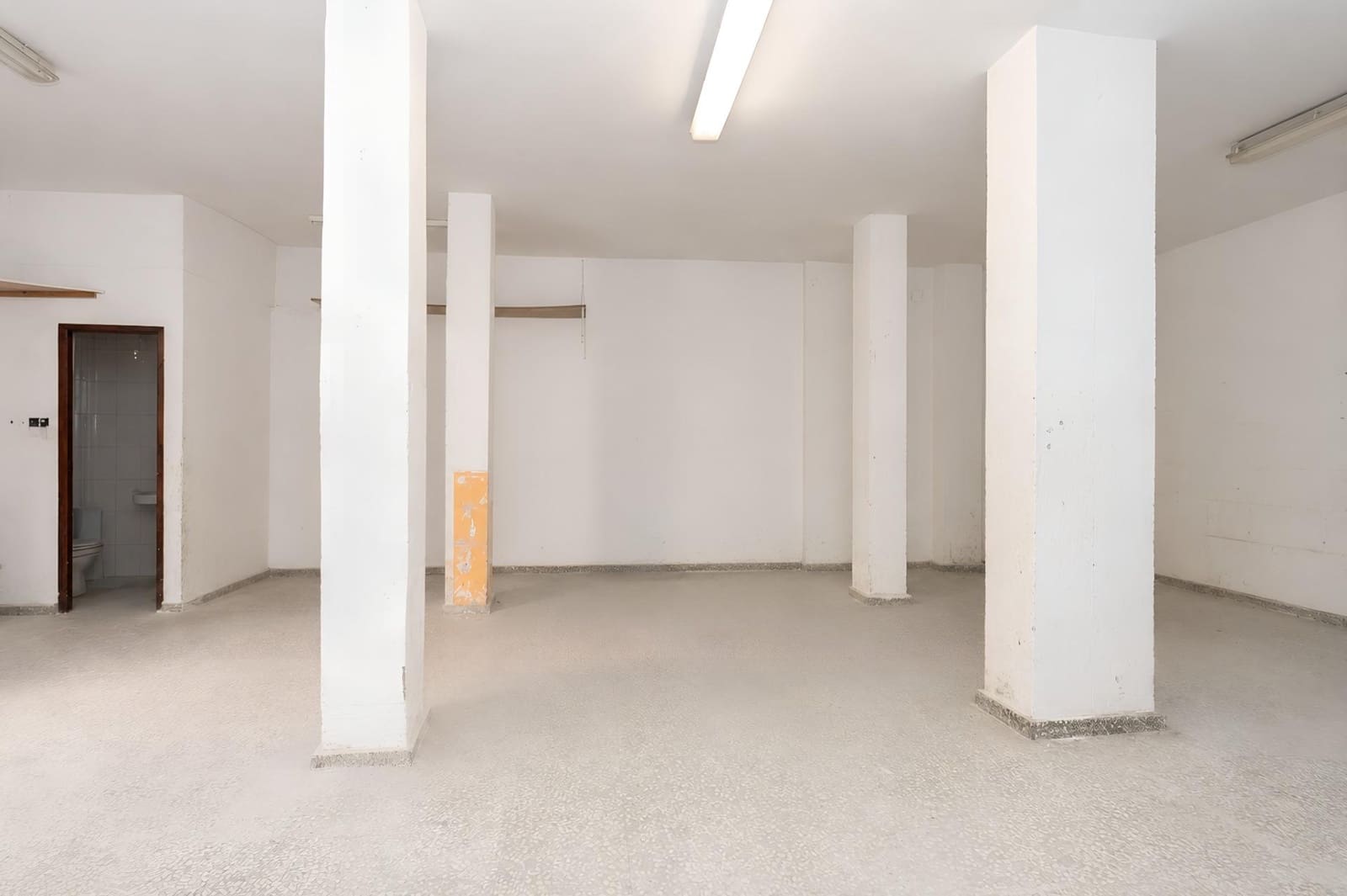 Commerciale in vendita in Motril - 75.000 € (Rif: 10003772)