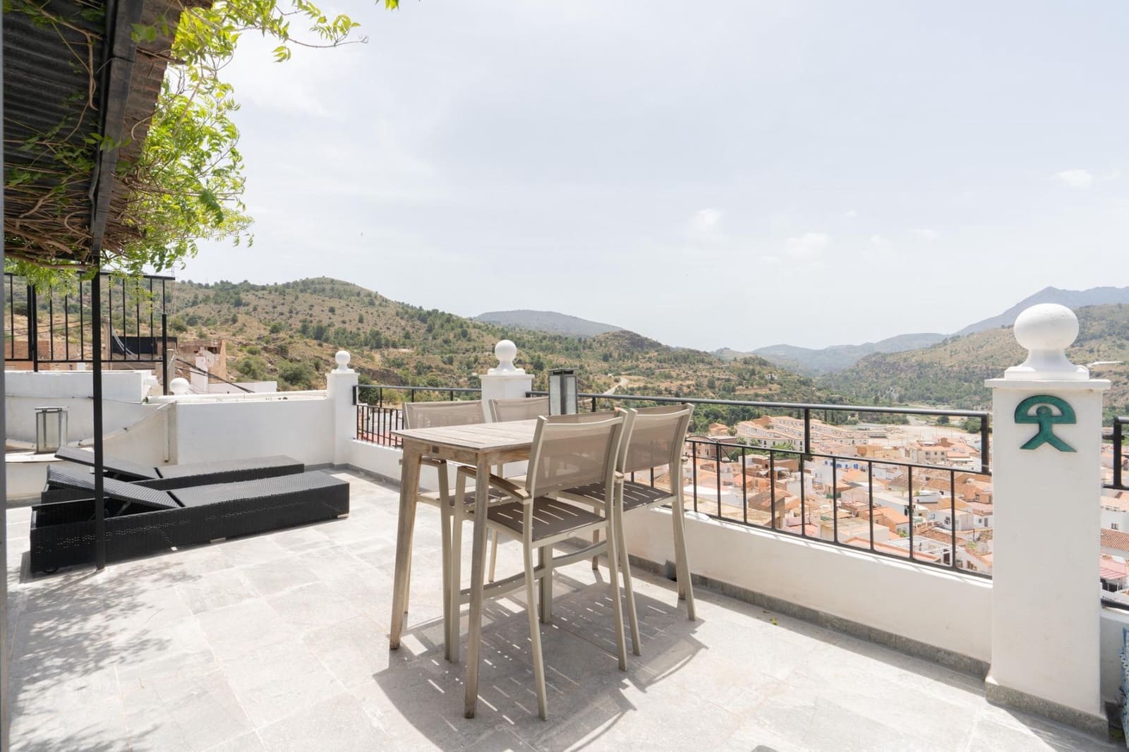 4 sypialnia Willa na sprzedaż w Velez de Benaudalla z basenem - 350 000 € (Ref: 9946154)