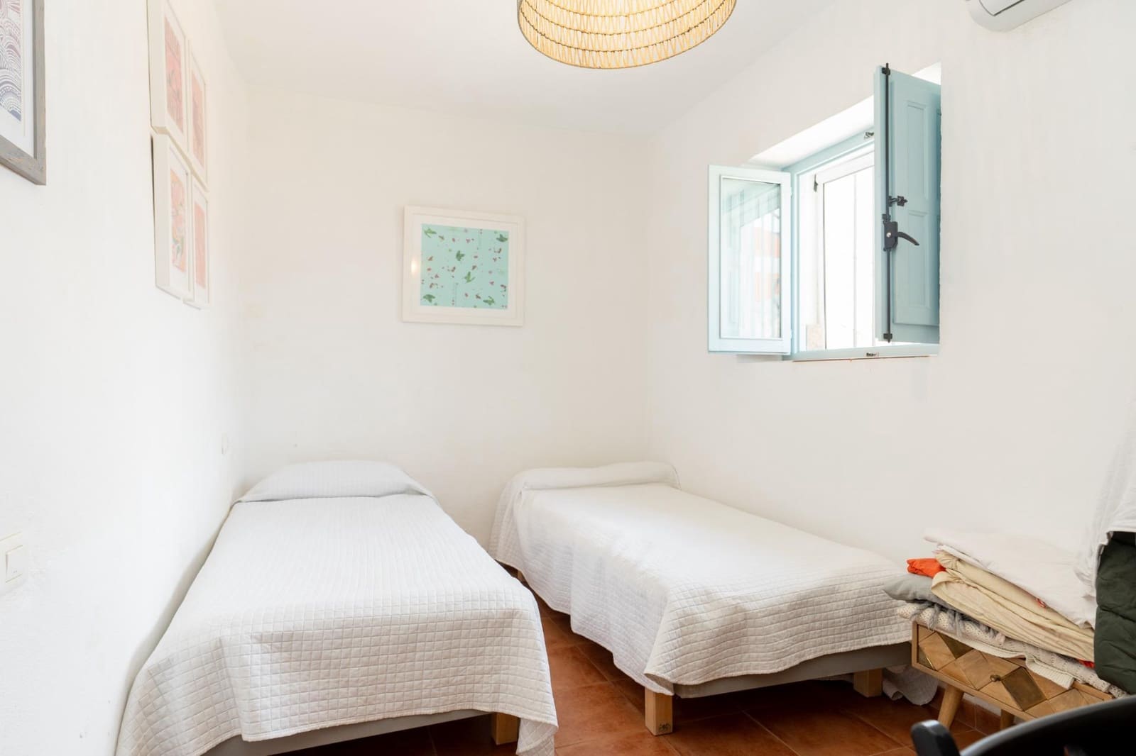 4 sypialnia Willa na sprzedaż w Velez de Benaudalla z basenem - 350 000 € (Ref: 9946154)
