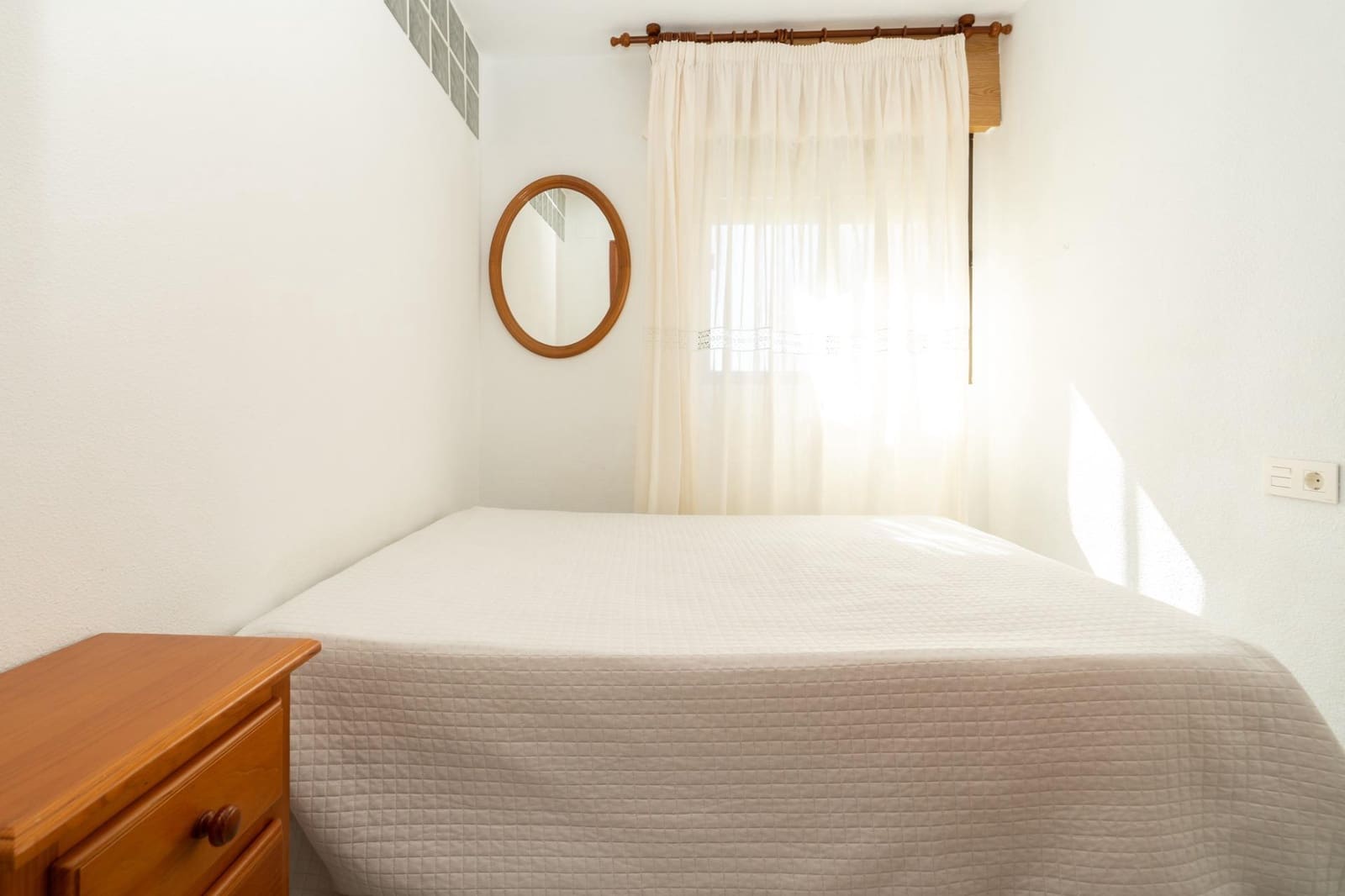 2 Zimmer Wohnung zu verkaufen in Salobrena mit Pool - 190.000 € (Ref: 9946158)