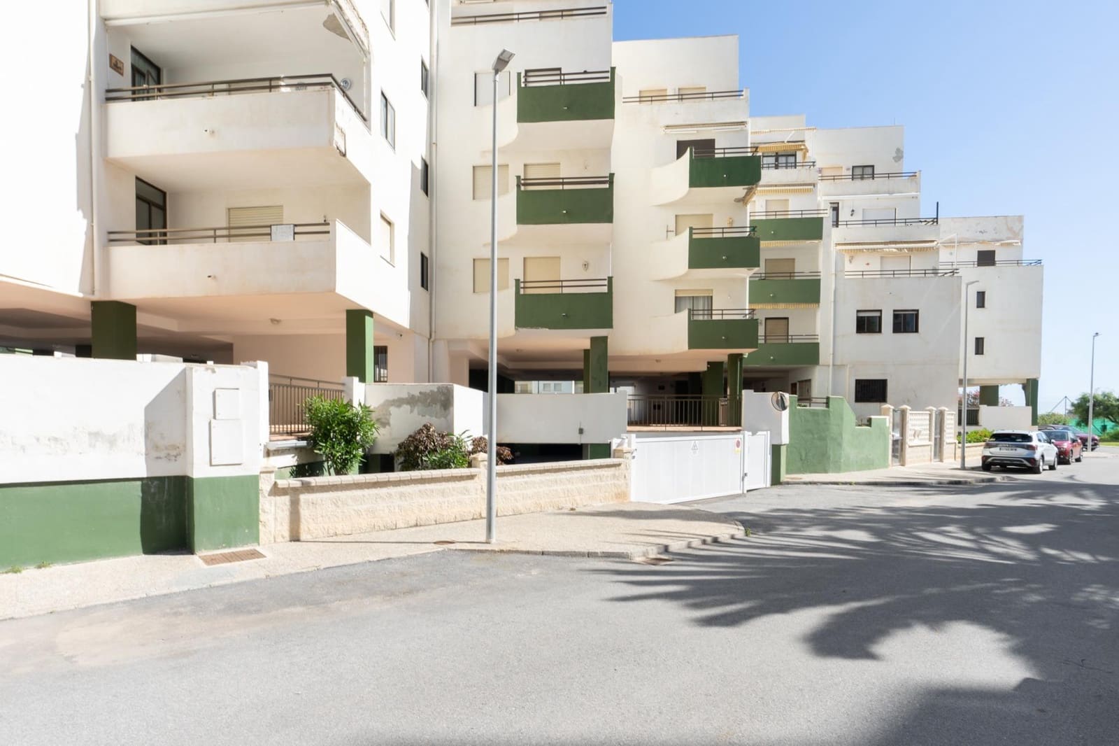 2 Zimmer Wohnung zu verkaufen in Salobrena mit Pool - 190.000 € (Ref: 9946158)