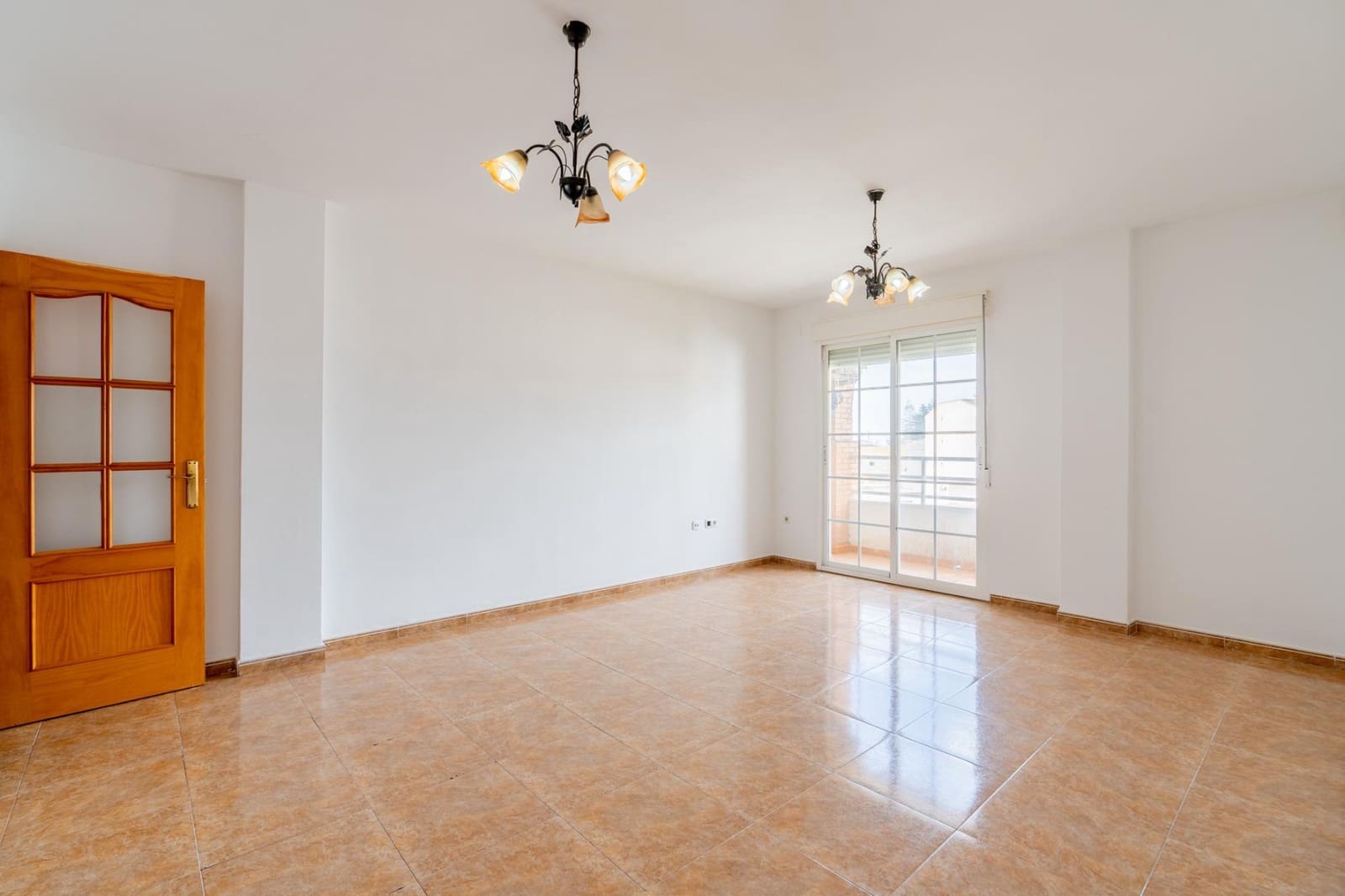 2 soverom Leilighet til salgs i Motril med garasje - € 125 000 (Ref: 9946159)