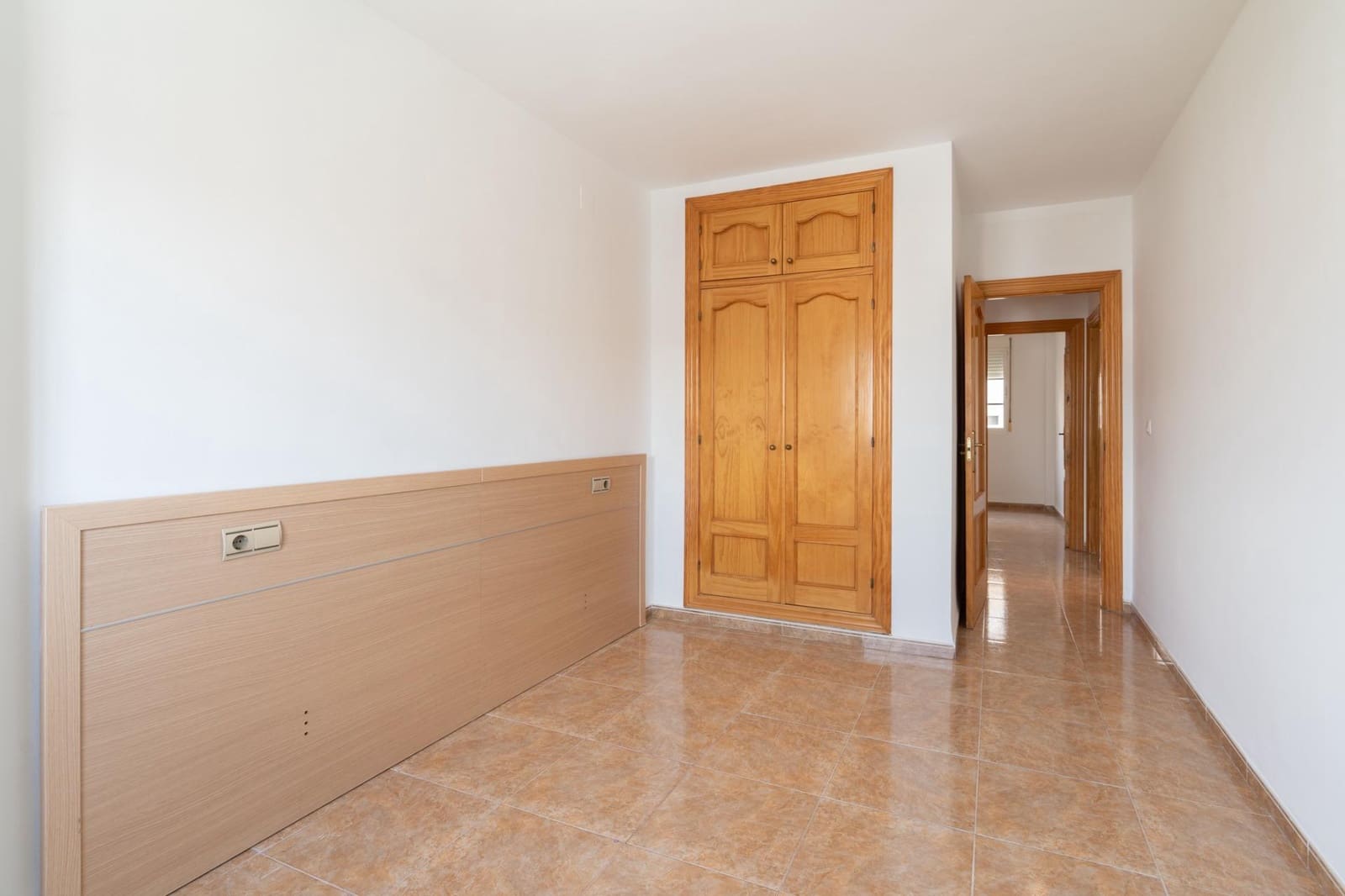 2 soverom Leilighet til salgs i Motril med garasje - € 125 000 (Ref: 9946159)