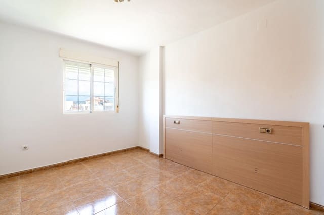 2 soverom Leilighet til salgs i Motril med garasje - € 125 000 (Ref: 9946159)