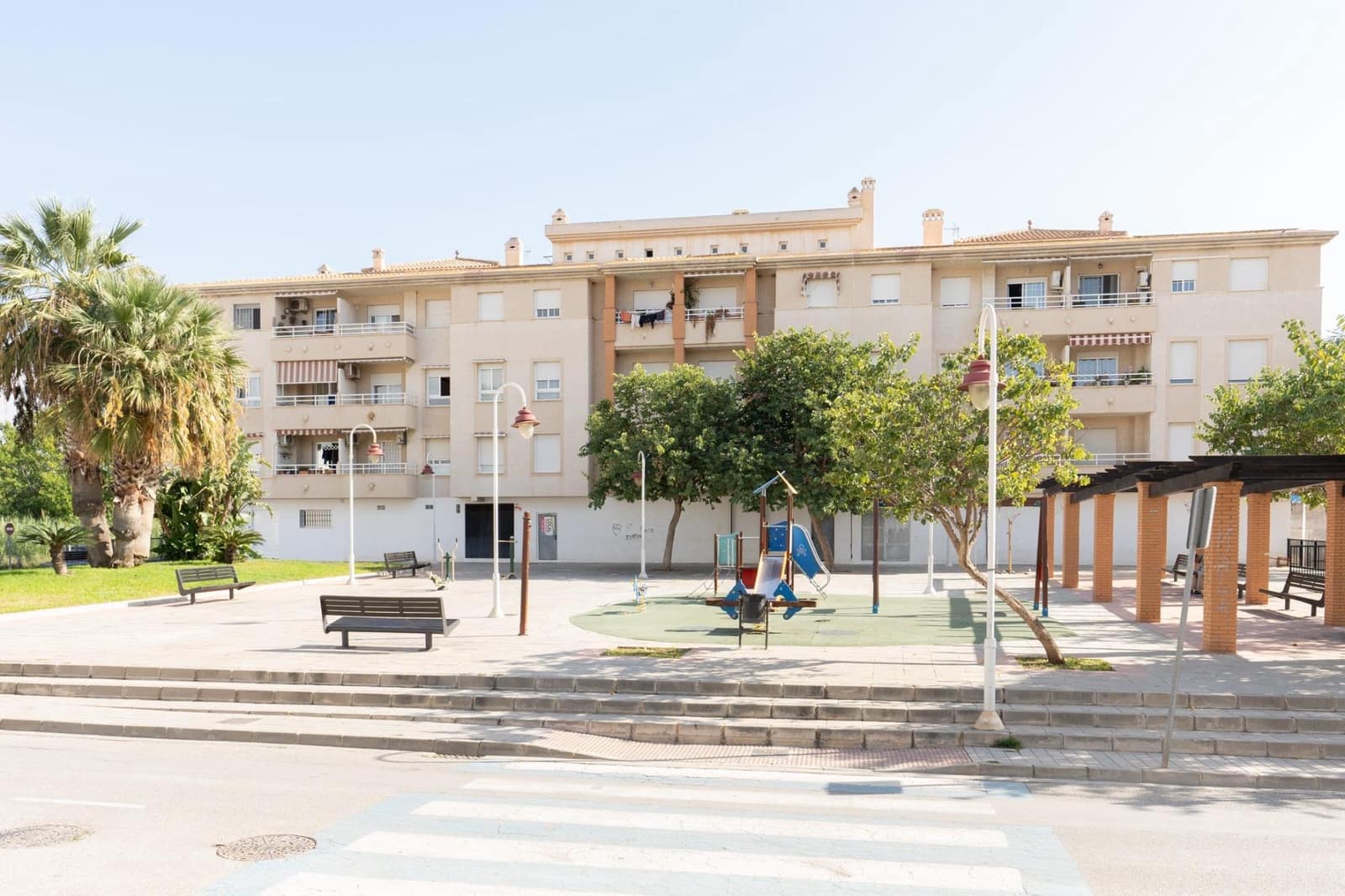 2 soverom Leilighet til salgs i Motril med garasje - € 125 000 (Ref: 9946159)