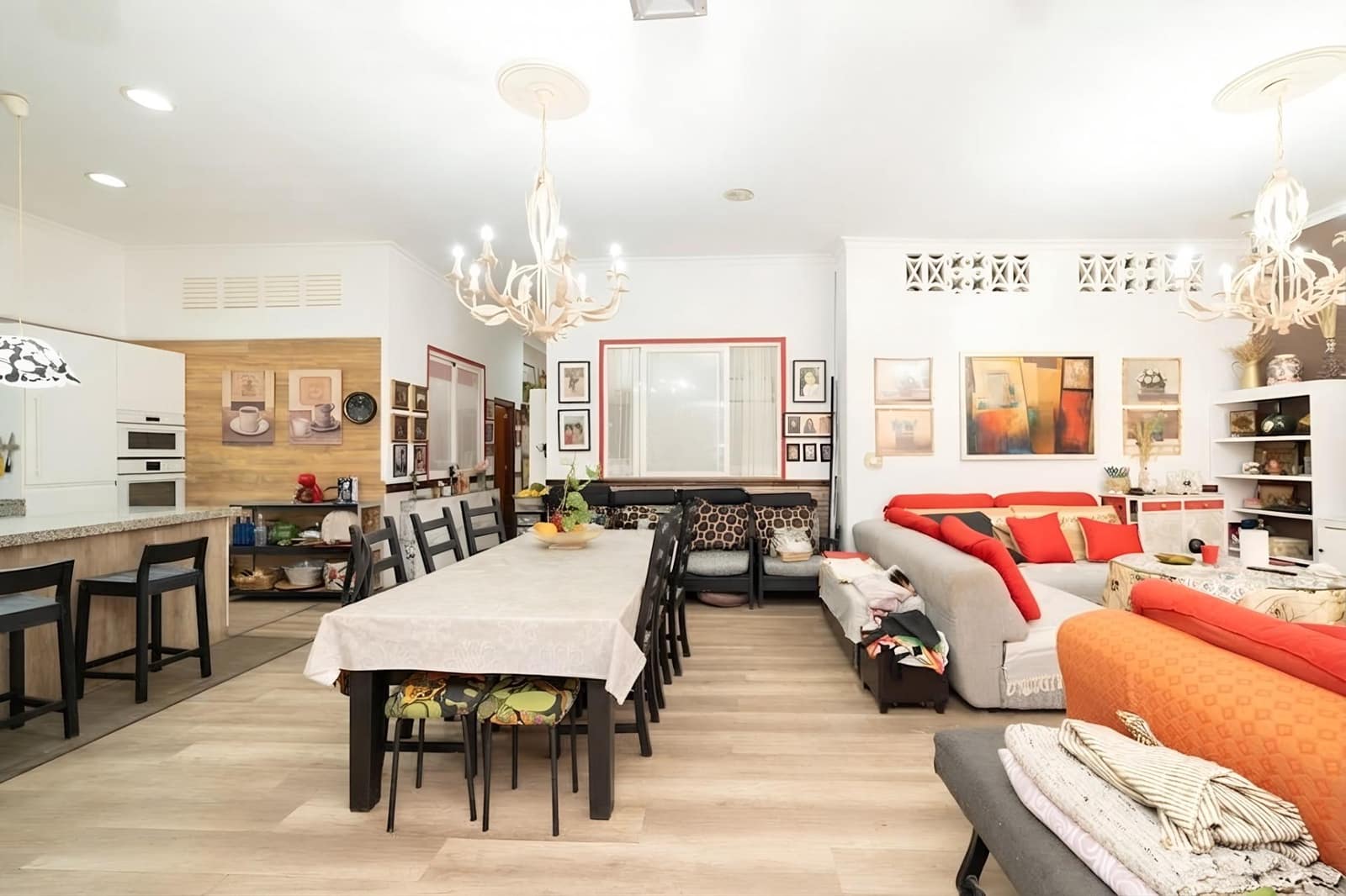 8 makuuhuone Omakotitalo myytävänä paikassa Motril mukana 
autotalli - 391 500 € (Ref: 9946165)