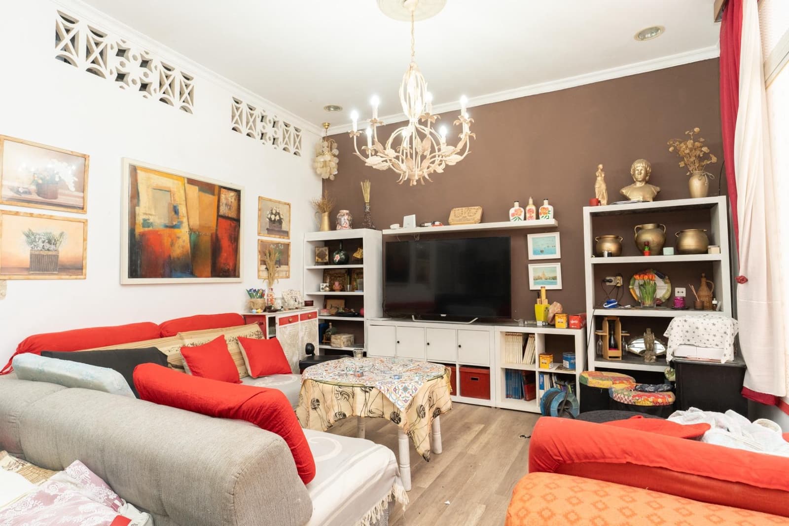 8 makuuhuone Omakotitalo myytävänä paikassa Motril mukana 
autotalli - 391 500 € (Ref: 9946165)
