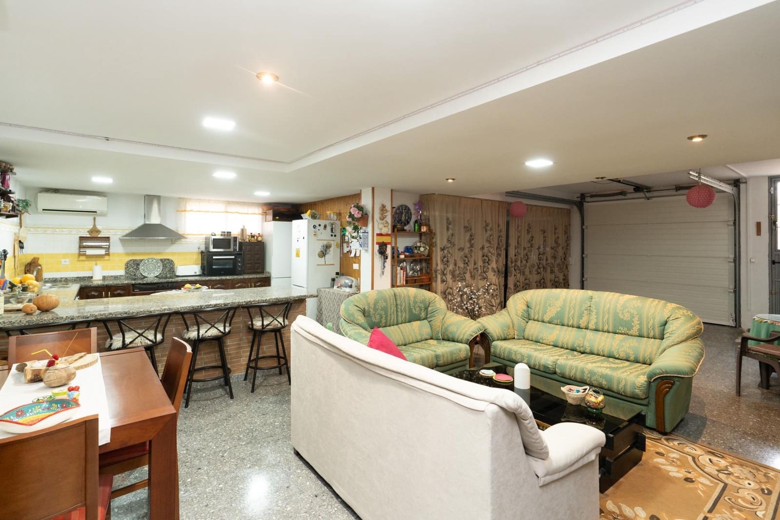 4 bedroom Townhouse for sale in Motril with garage - € 329,500 (Ref: 9946167)