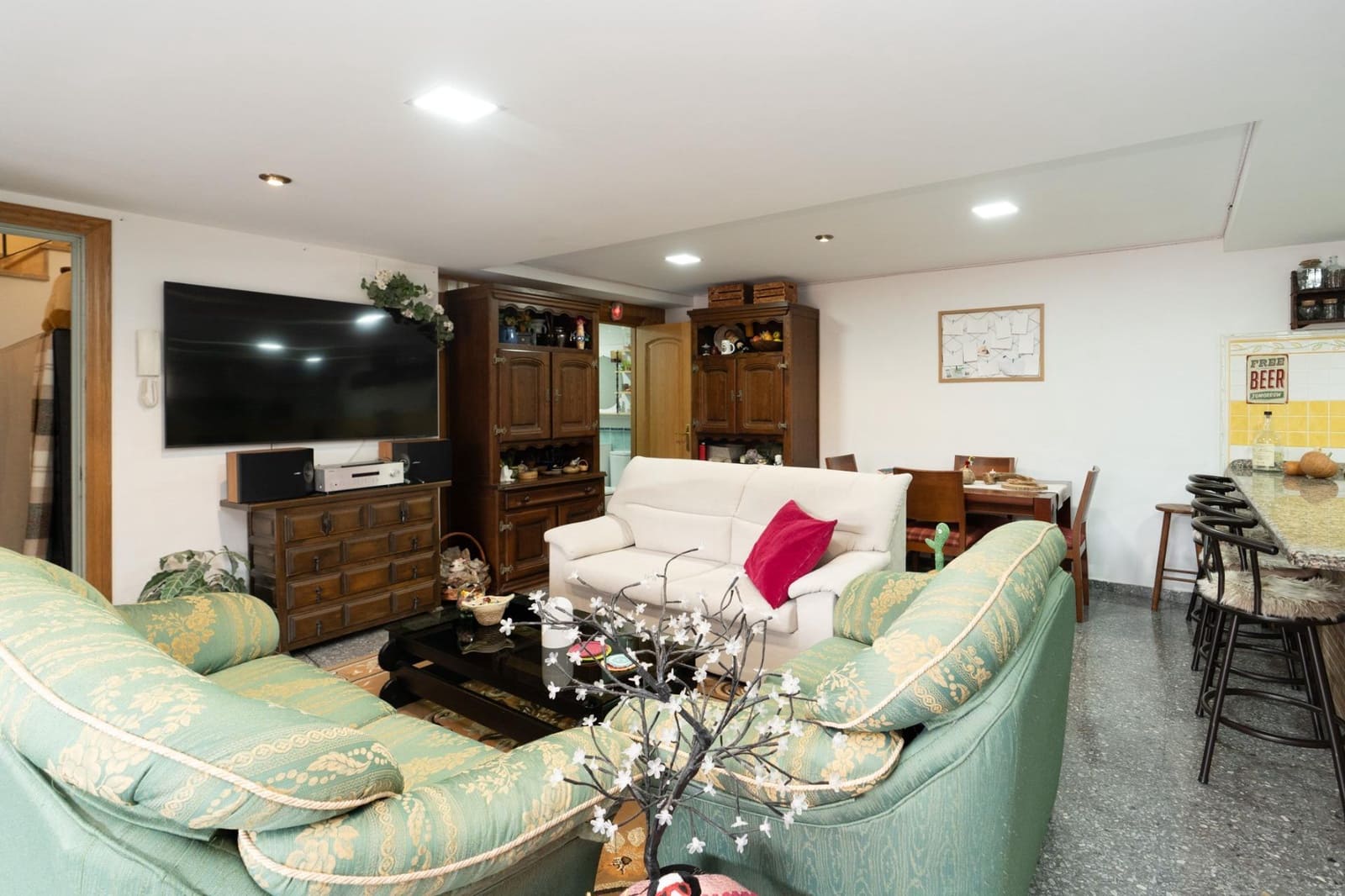 4 bedroom Townhouse for sale in Motril with garage - € 329,500 (Ref: 9946167)