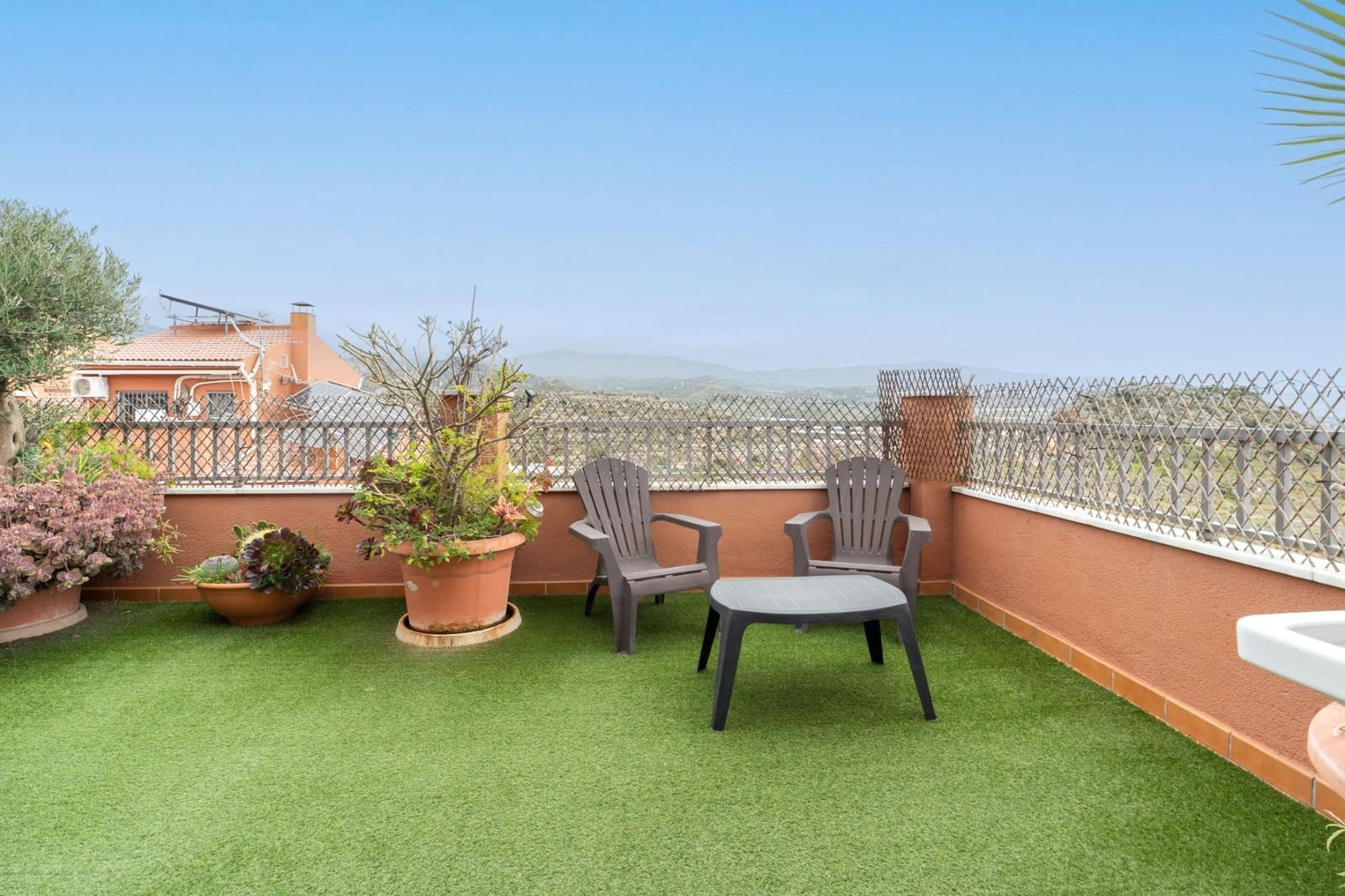 4 bedroom Townhouse for sale in Motril with garage - € 329,500 (Ref: 9946167)