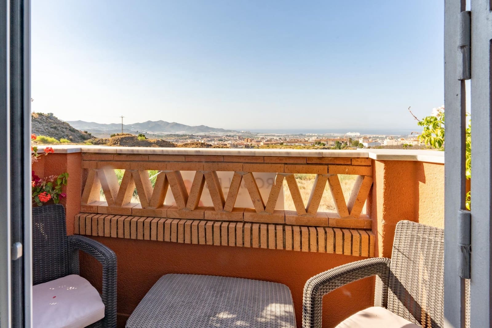 4 bedroom Townhouse for sale in Motril with garage - € 329,500 (Ref: 9946167)