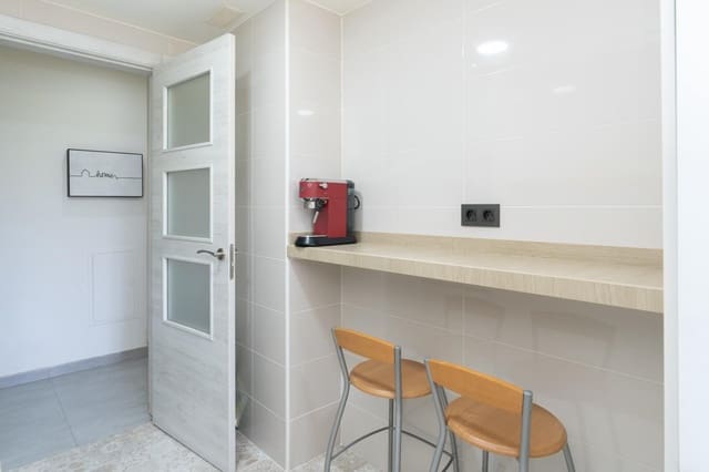 4 soverom Leilighet til salgs i Motril med garasje - € 179 500 (Ref: 9946168)