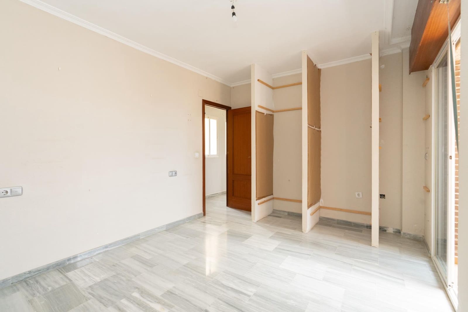 3 Zimmer Wohnung zu verkaufen in Motril mit Garage - 135.000 € (Ref: 9946173)