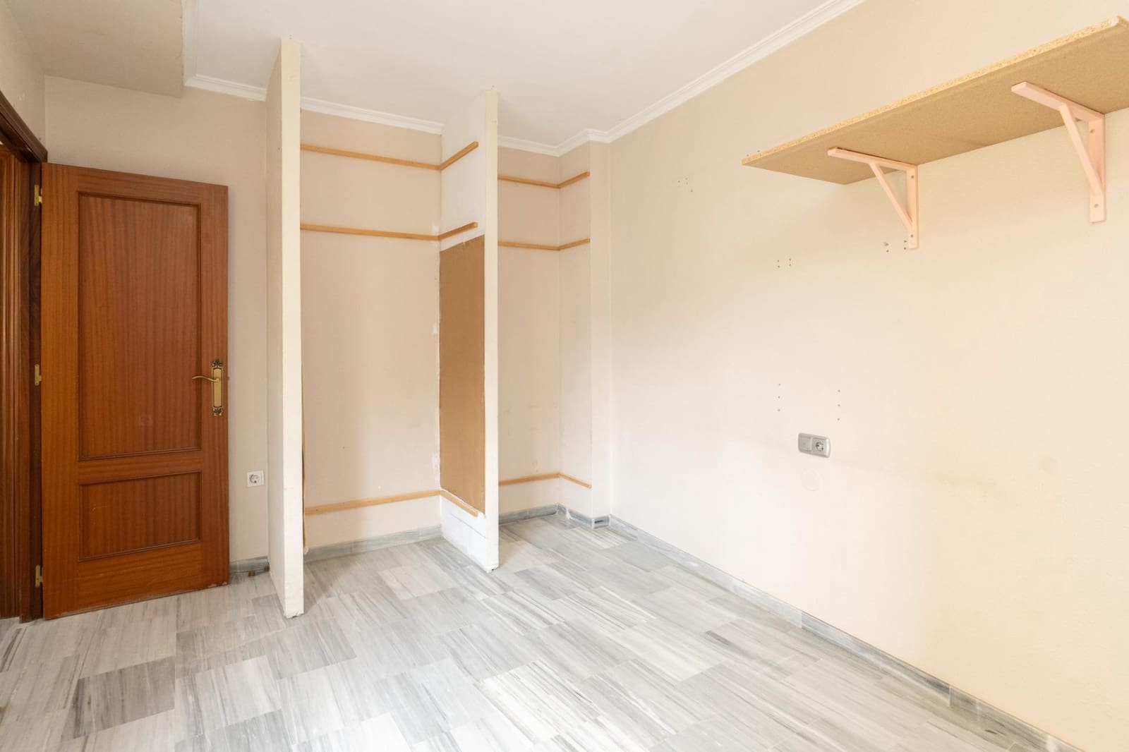 3 Zimmer Wohnung zu verkaufen in Motril mit Garage - 135.000 € (Ref: 9946173)