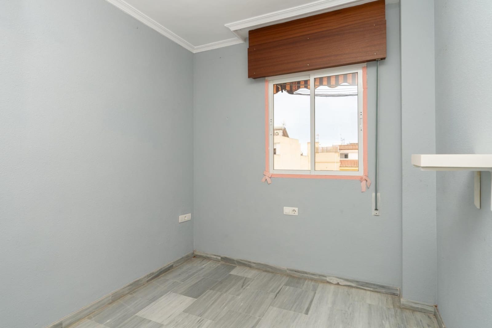 3 Zimmer Wohnung zu verkaufen in Motril mit Garage - 135.000 € (Ref: 9946173)
