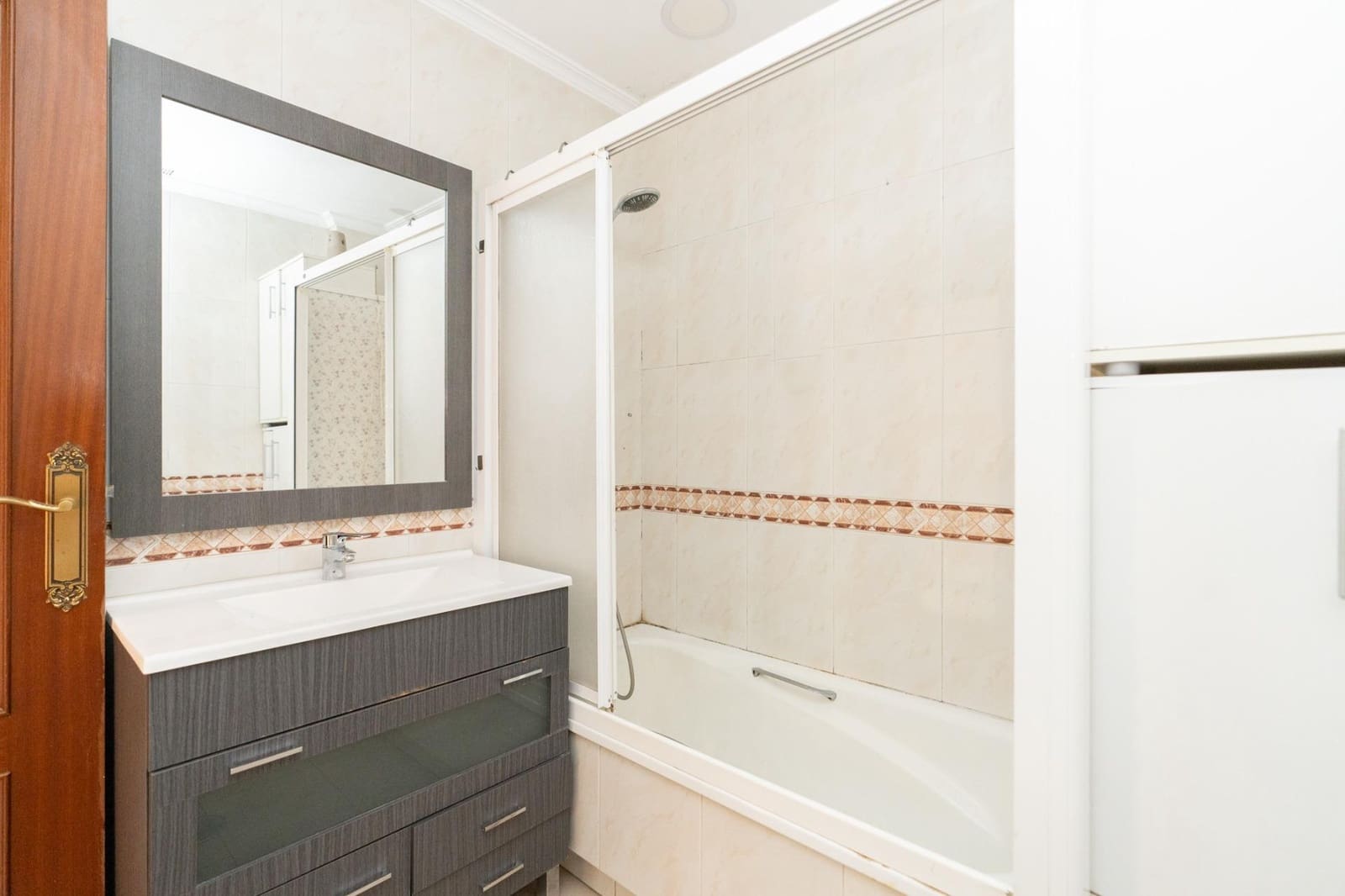 3 Zimmer Wohnung zu verkaufen in Motril mit Garage - 135.000 € (Ref: 9946173)