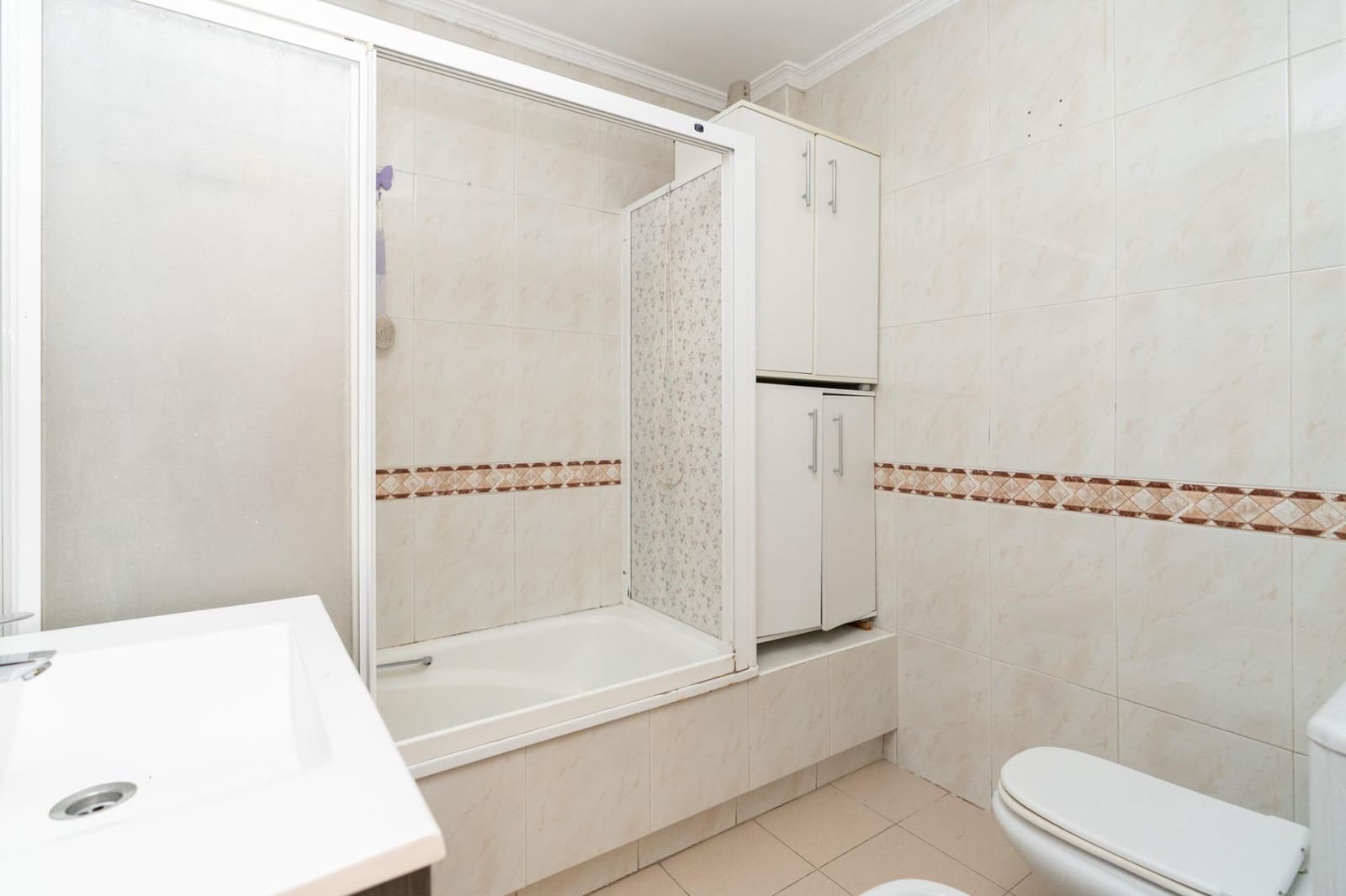 3 Zimmer Wohnung zu verkaufen in Motril mit Garage - 135.000 € (Ref: 9946173)
