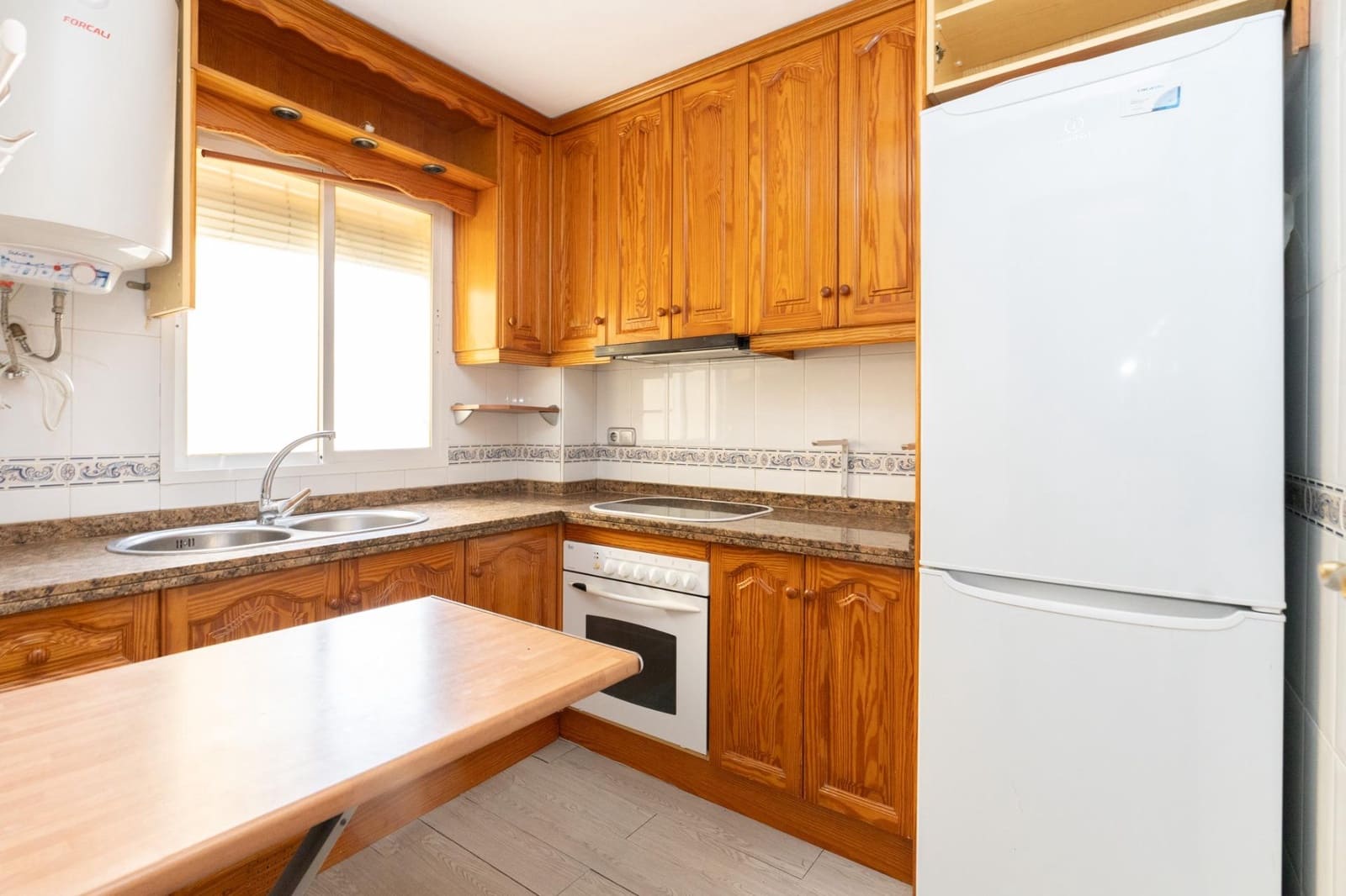 3 Zimmer Wohnung zu verkaufen in Motril mit Garage - 135.000 € (Ref: 9946173)