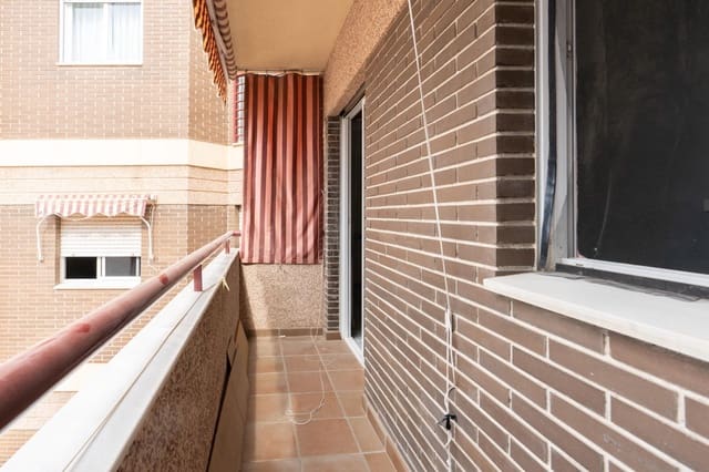 3 Zimmer Wohnung zu verkaufen in Motril mit Garage - 135.000 € (Ref: 9946173)