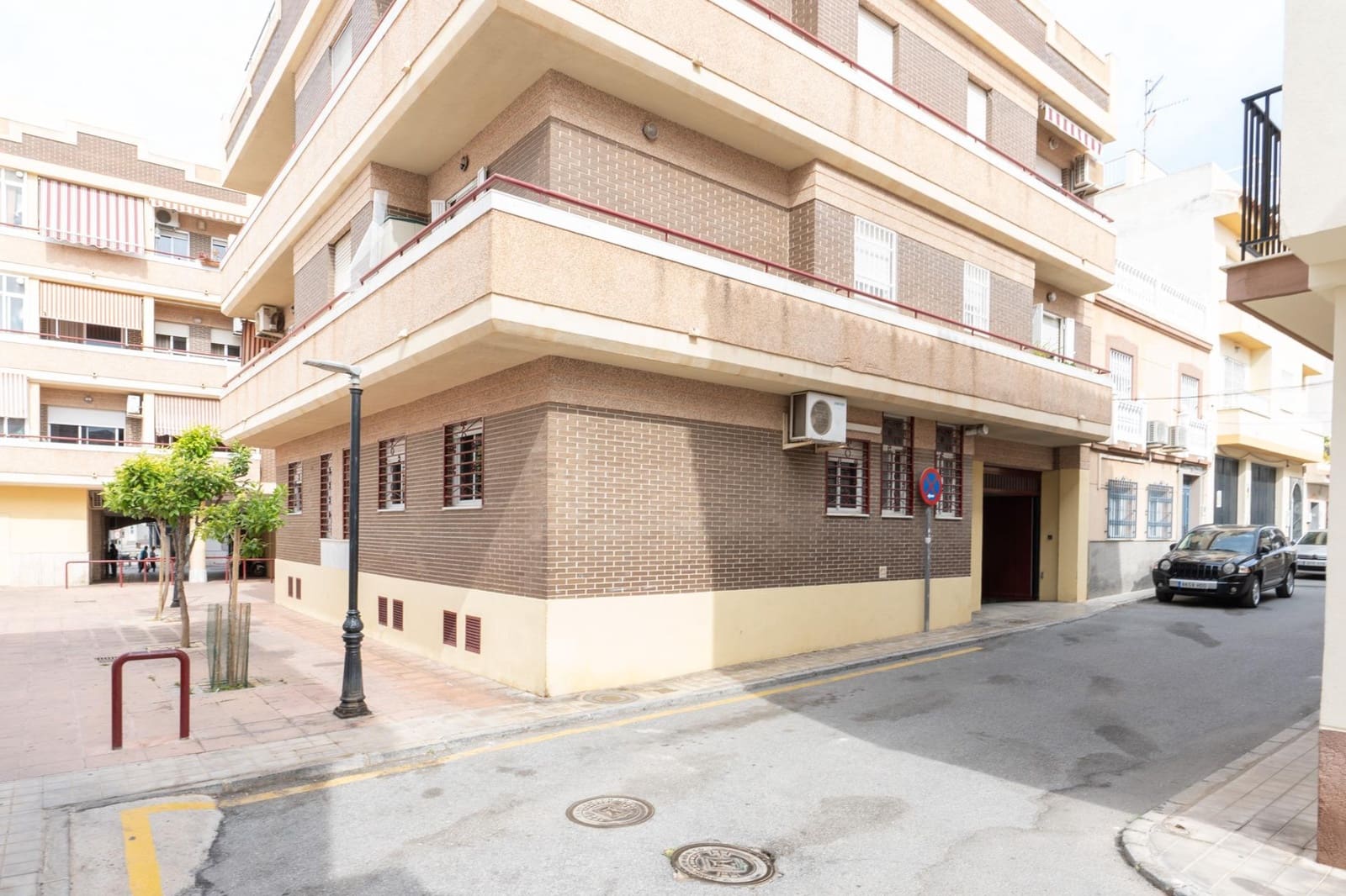 3 Zimmer Wohnung zu verkaufen in Motril mit Garage - 135.000 € (Ref: 9946173)