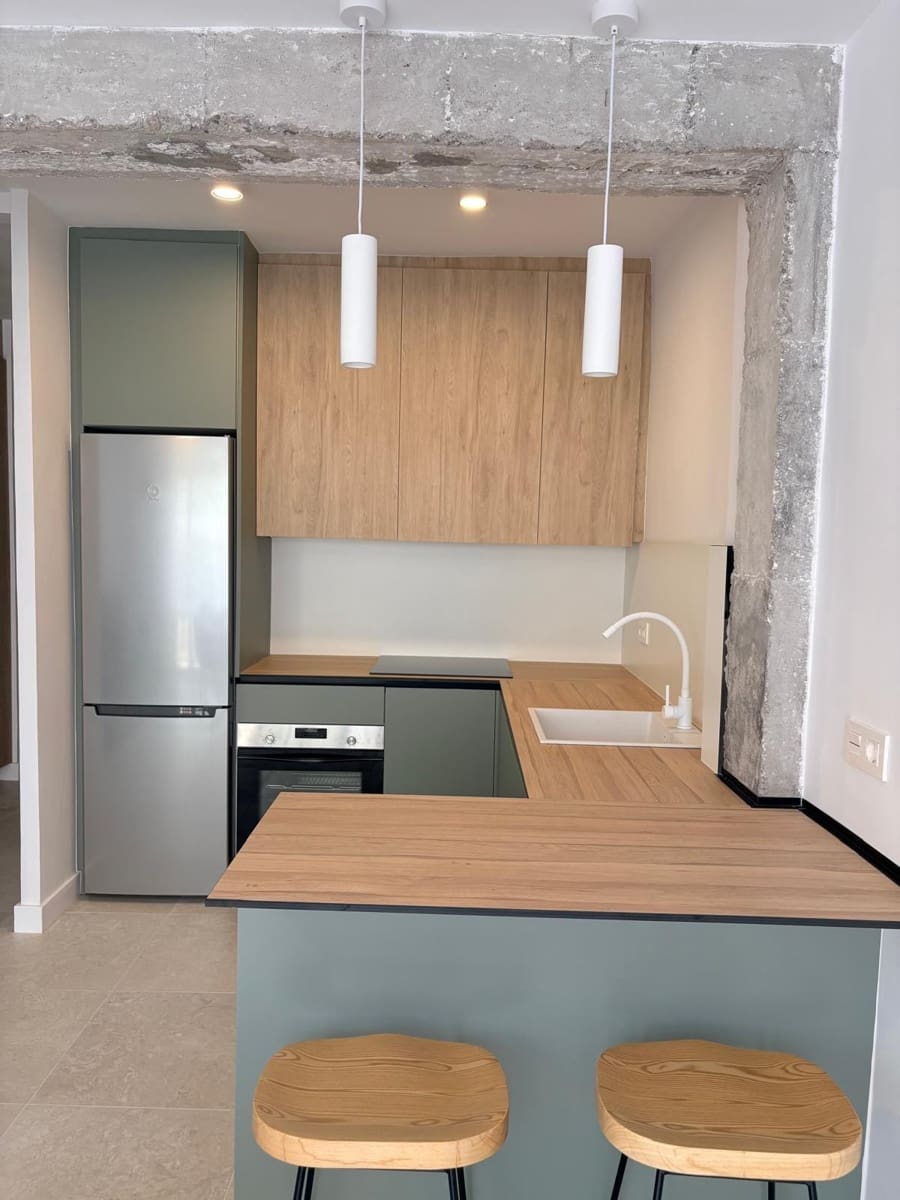 4 sovrum Lägenhet att hyra i Motril med garage - 1 250 € (Ref: 9946175)