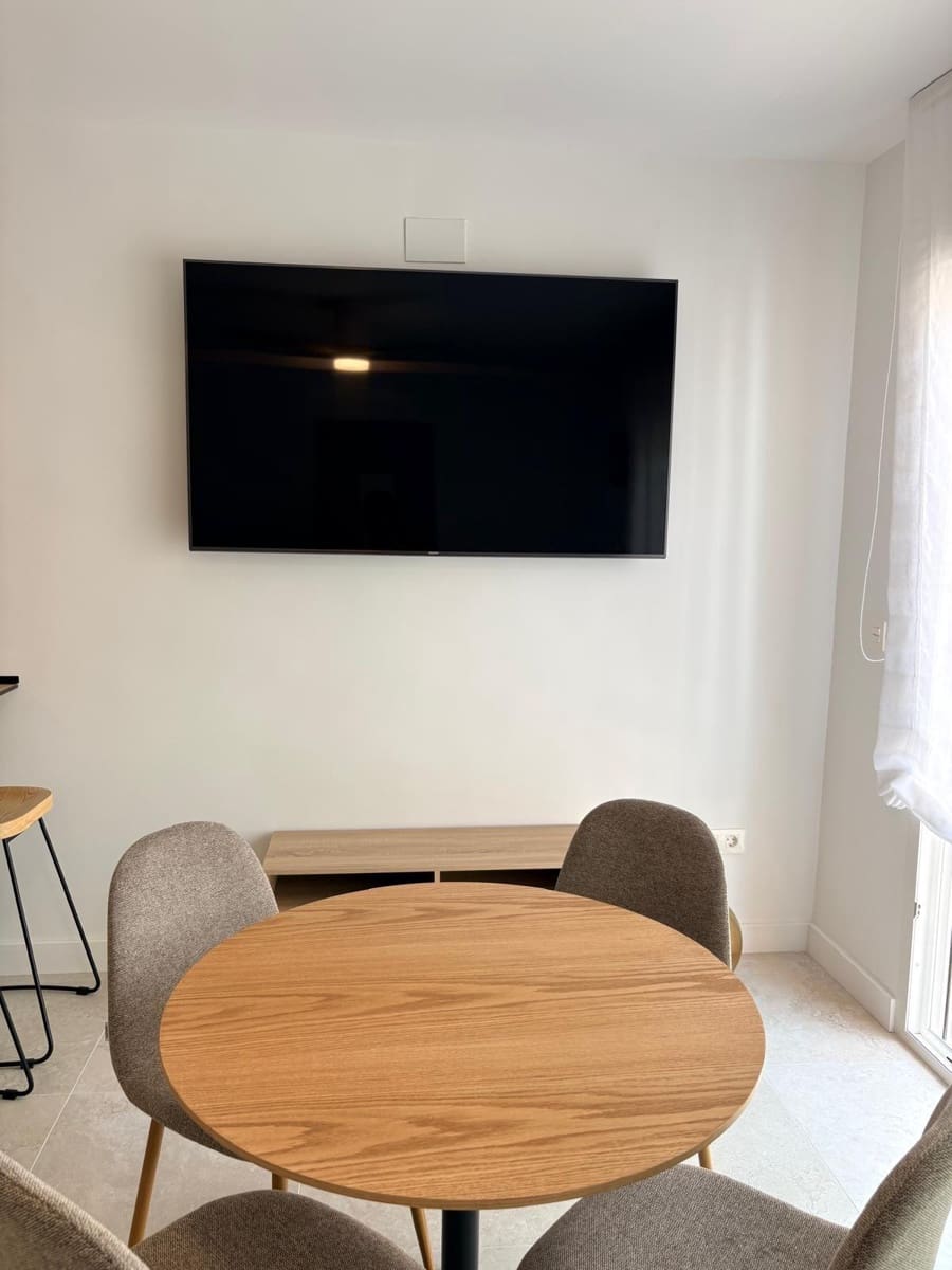 4 sovrum Lägenhet att hyra i Motril med garage - 1 250 € (Ref: 9946175)