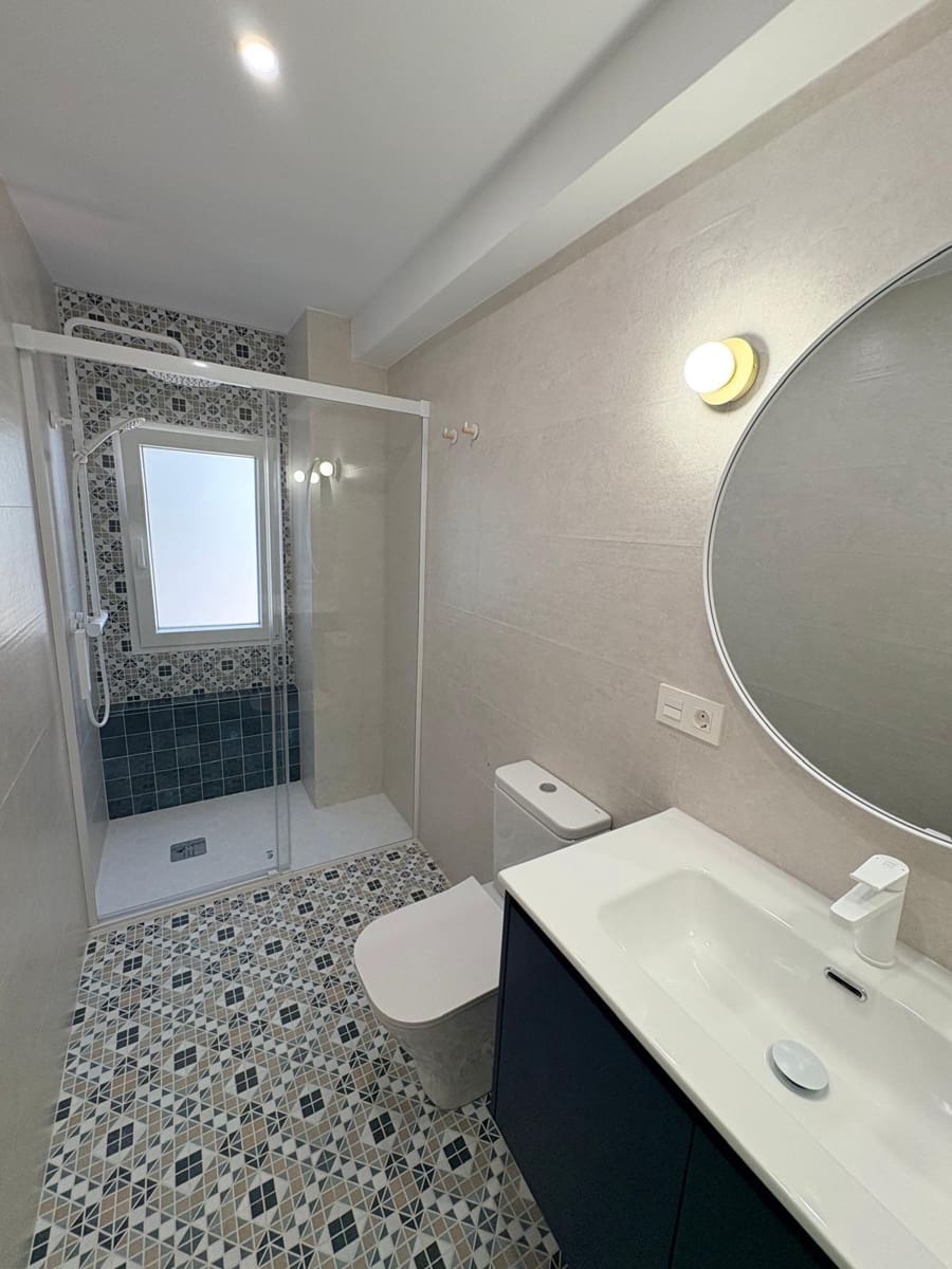4 sovrum Lägenhet att hyra i Motril med garage - 1 250 € (Ref: 9946175)