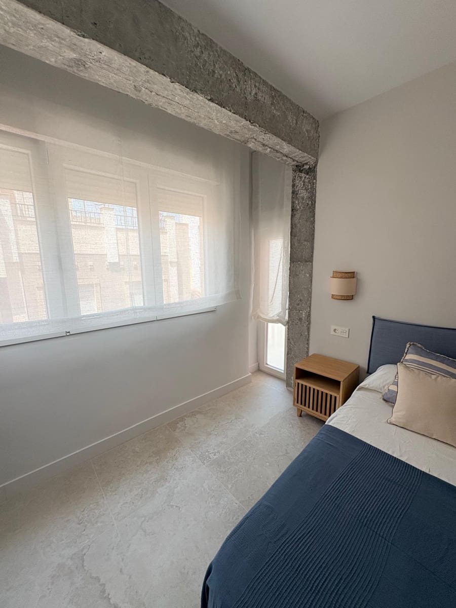 4 sovrum Lägenhet att hyra i Motril med garage - 1 250 € (Ref: 9946175)