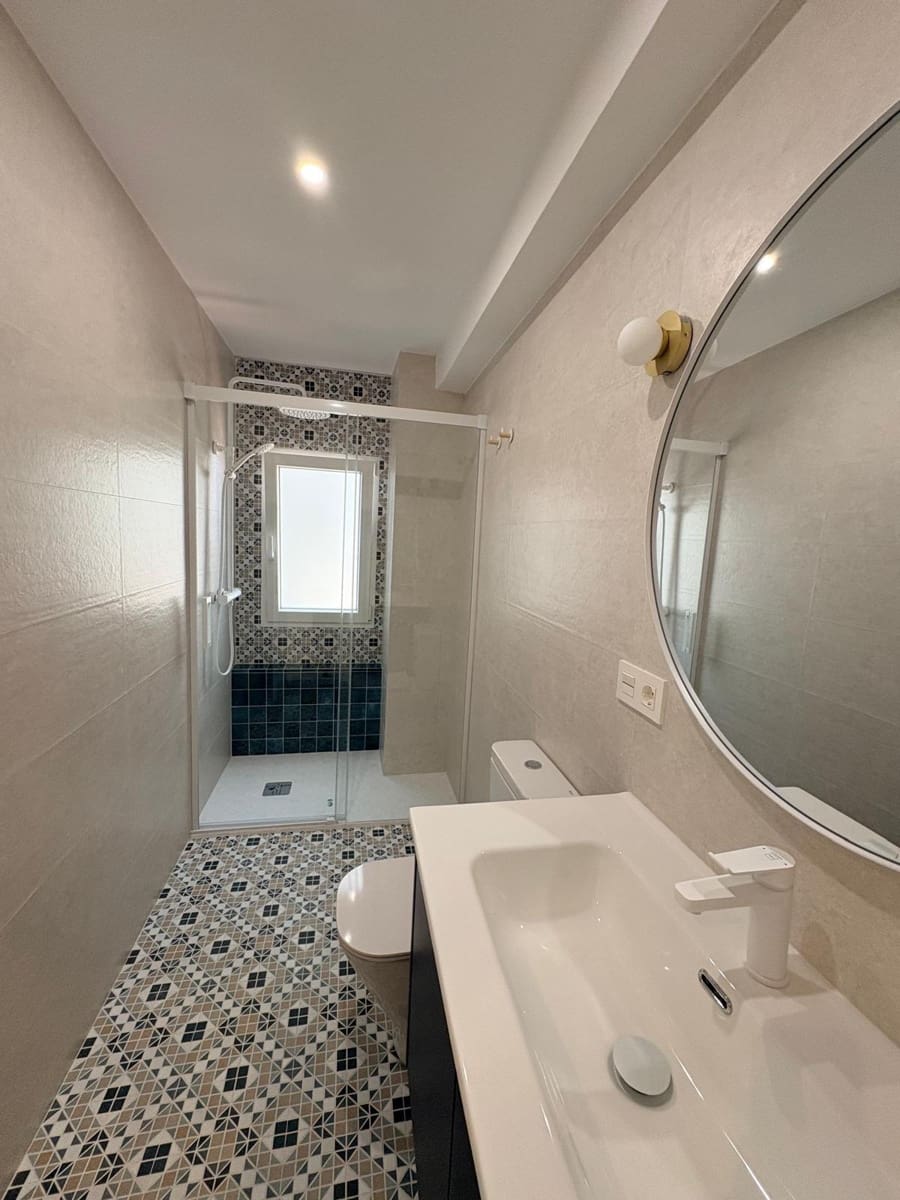 4 sovrum Lägenhet att hyra i Motril med garage - 1 250 € (Ref: 9946175)