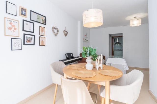 3 makuuhuone Asunto myytävänä paikassa Motril mukana 
autotalli - 165 000 € (Ref: 9946181)