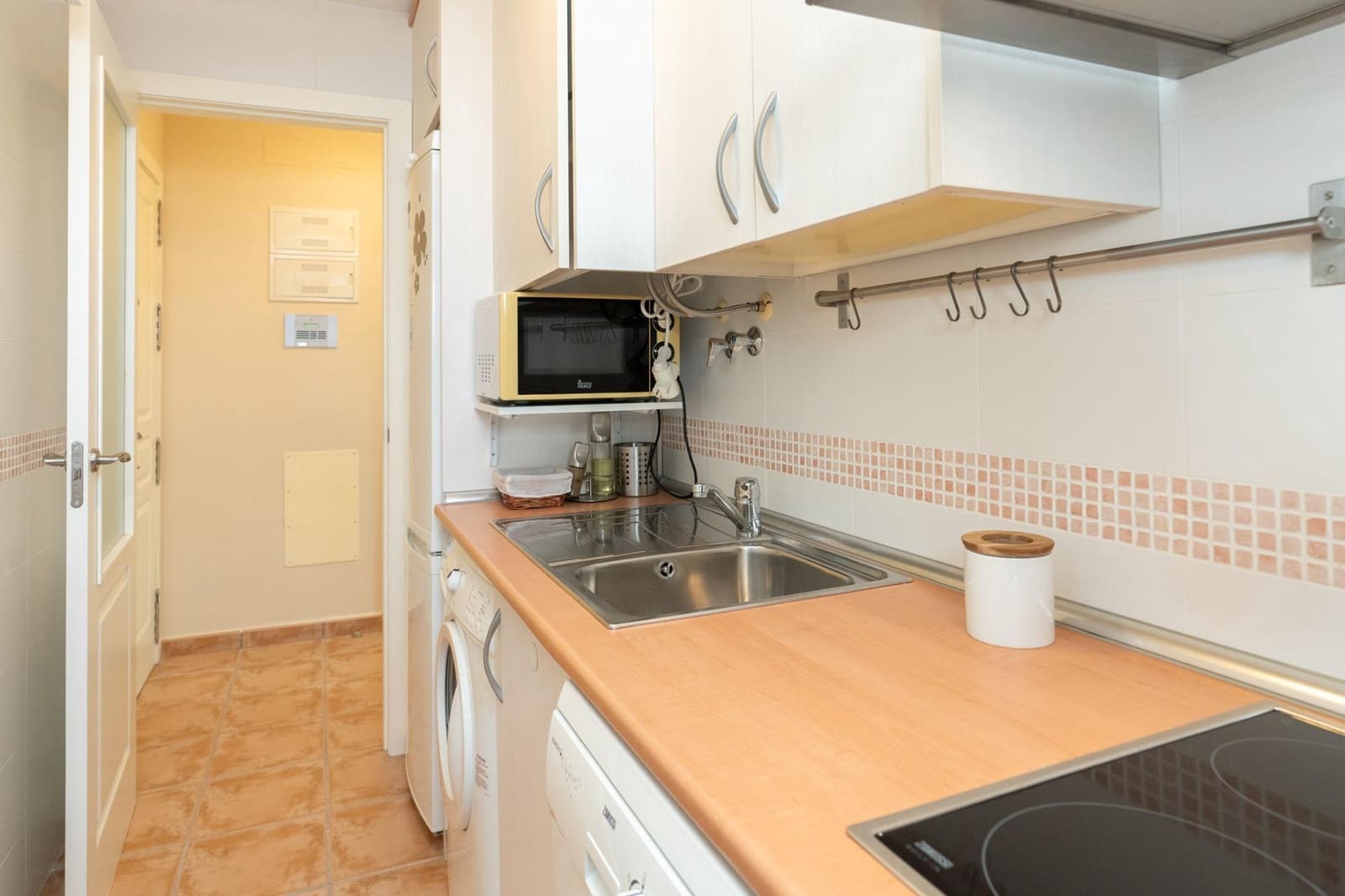 1 sypialnia Mieszkanie na sprzedaż w Velez de Benaudalla z basenem garażem - 119 000 € (Ref: 9946183)