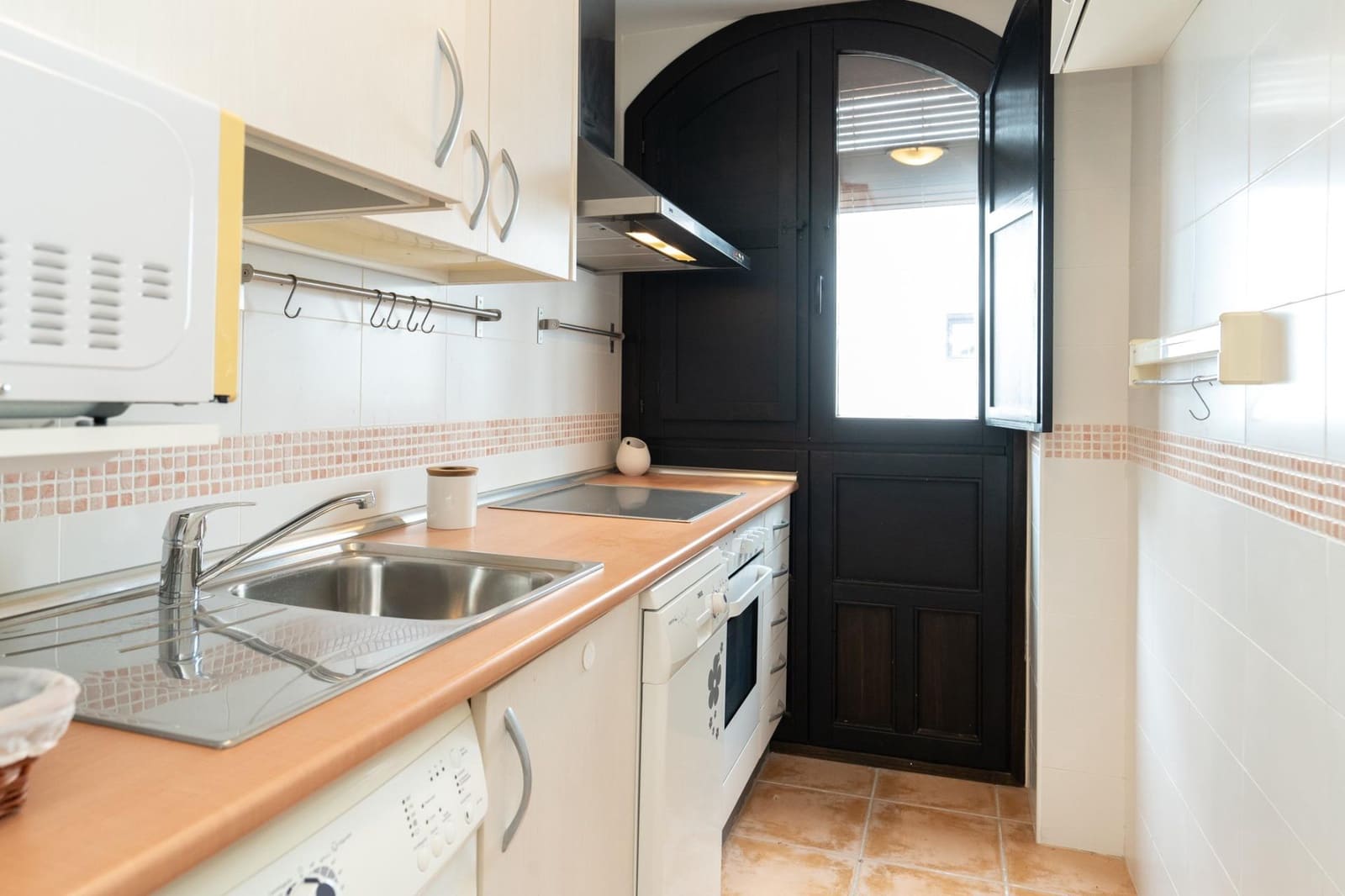1 sypialnia Mieszkanie na sprzedaż w Velez de Benaudalla z basenem garażem - 119 000 € (Ref: 9946183)