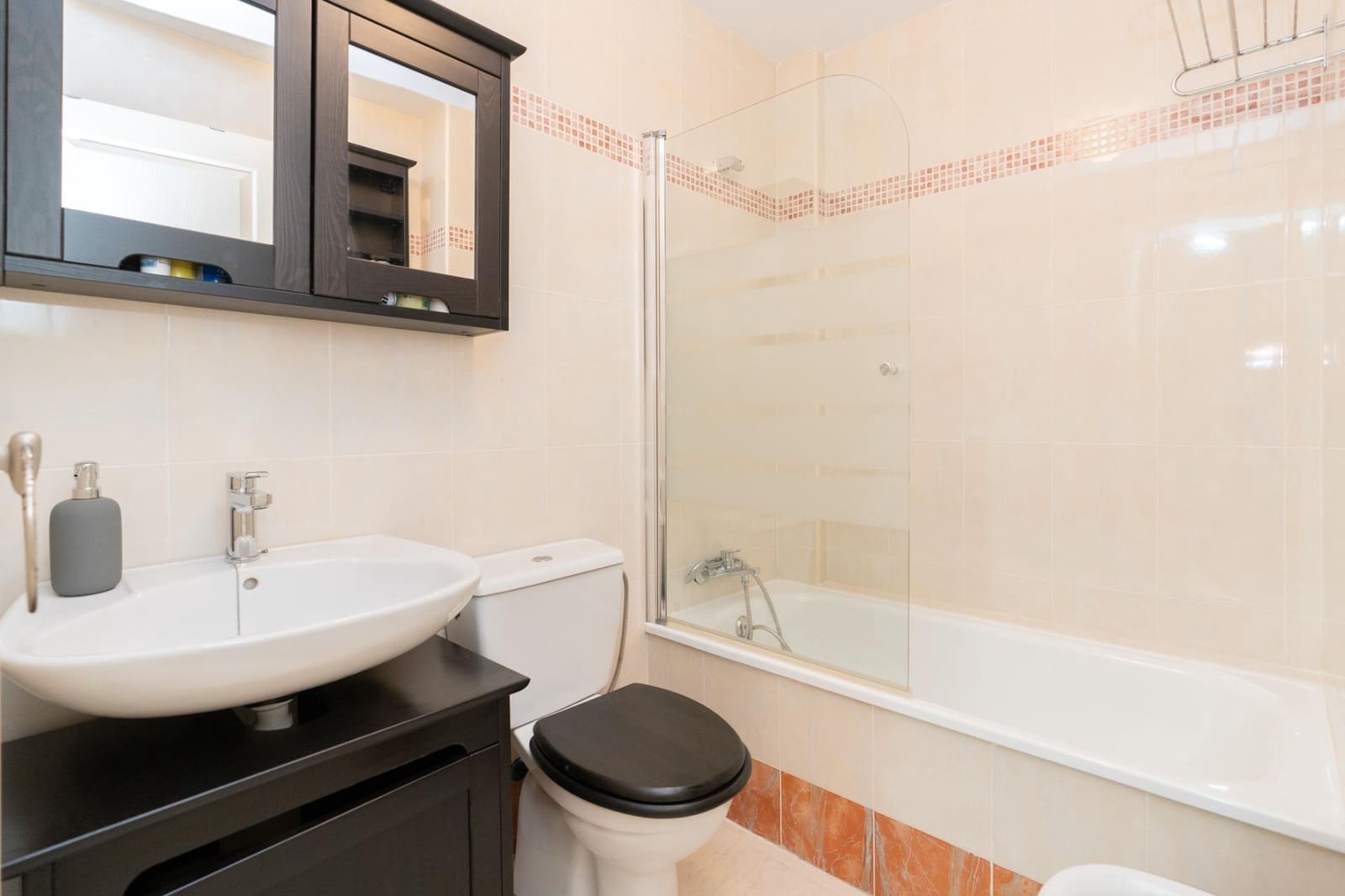 1 sypialnia Mieszkanie na sprzedaż w Velez de Benaudalla z basenem garażem - 119 000 € (Ref: 9946183)