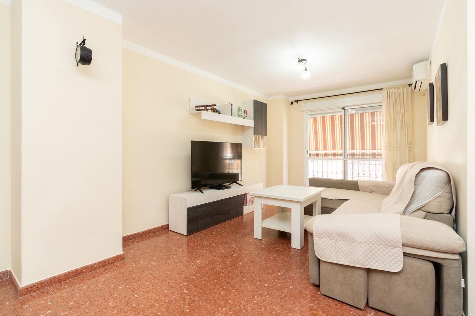 3 soverom Leilighet til salgs i Motril - € 152 500 (Ref: 9946184)