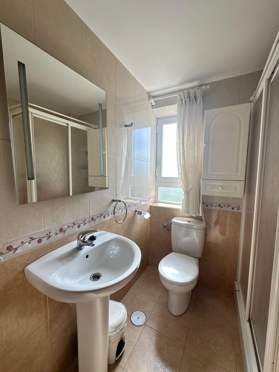 2 sypialnia Mieszkanie do wynajęcia w Motril z basenem - 750 € (Ref: 9946185)