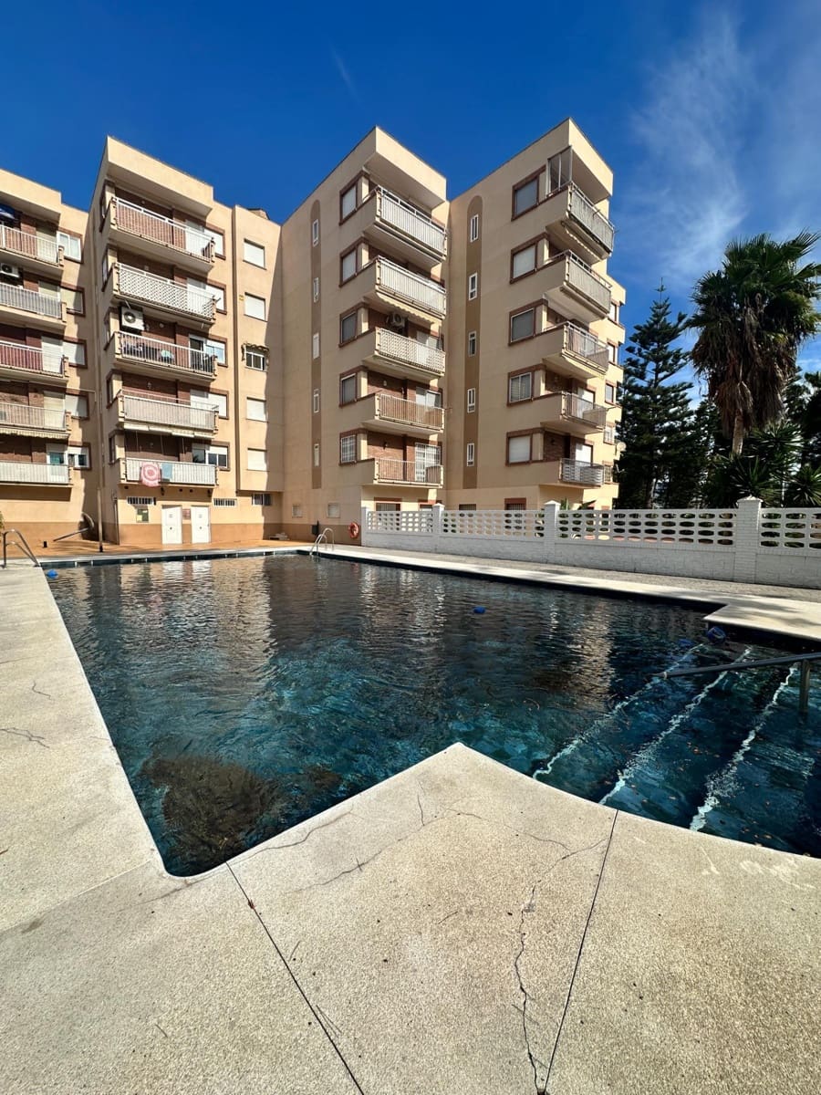 2 sypialnia Mieszkanie do wynajęcia w Motril z basenem - 750 € (Ref: 9946185)