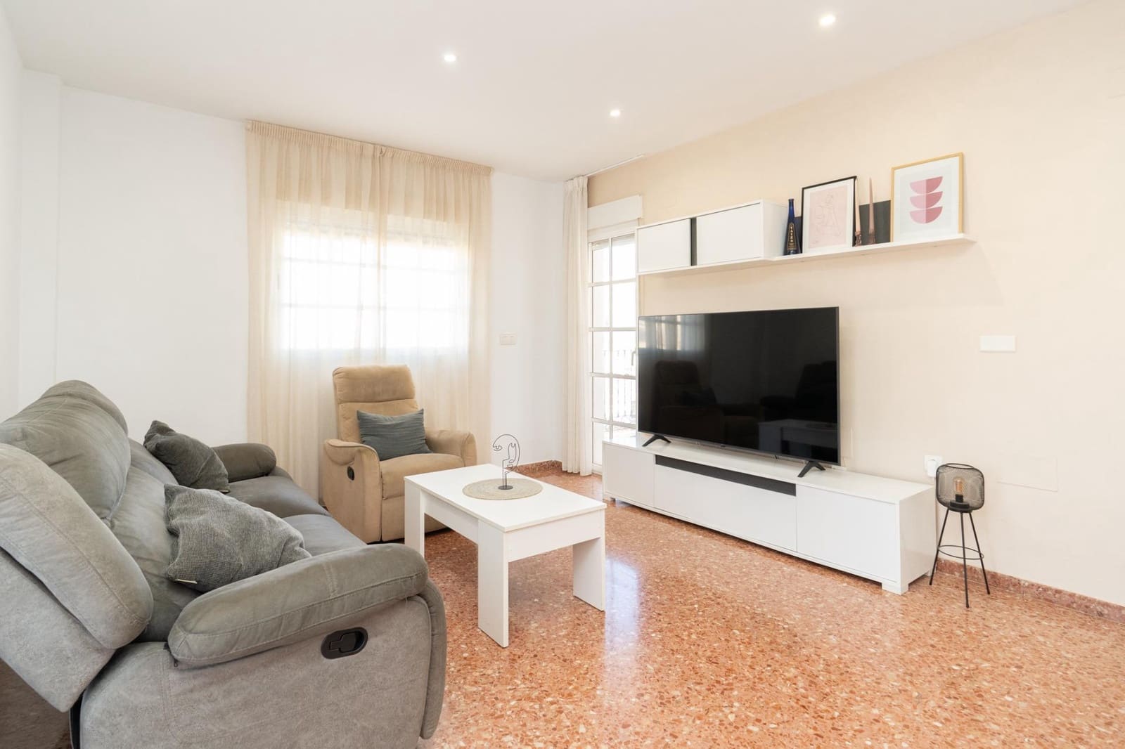 3 soverom Penthouse til salgs i Motril - € 209 000 (Ref: 9946188)