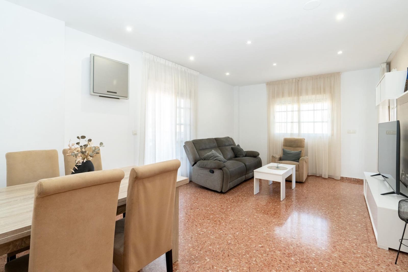 3 soverom Penthouse til salgs i Motril - € 209 000 (Ref: 9946188)