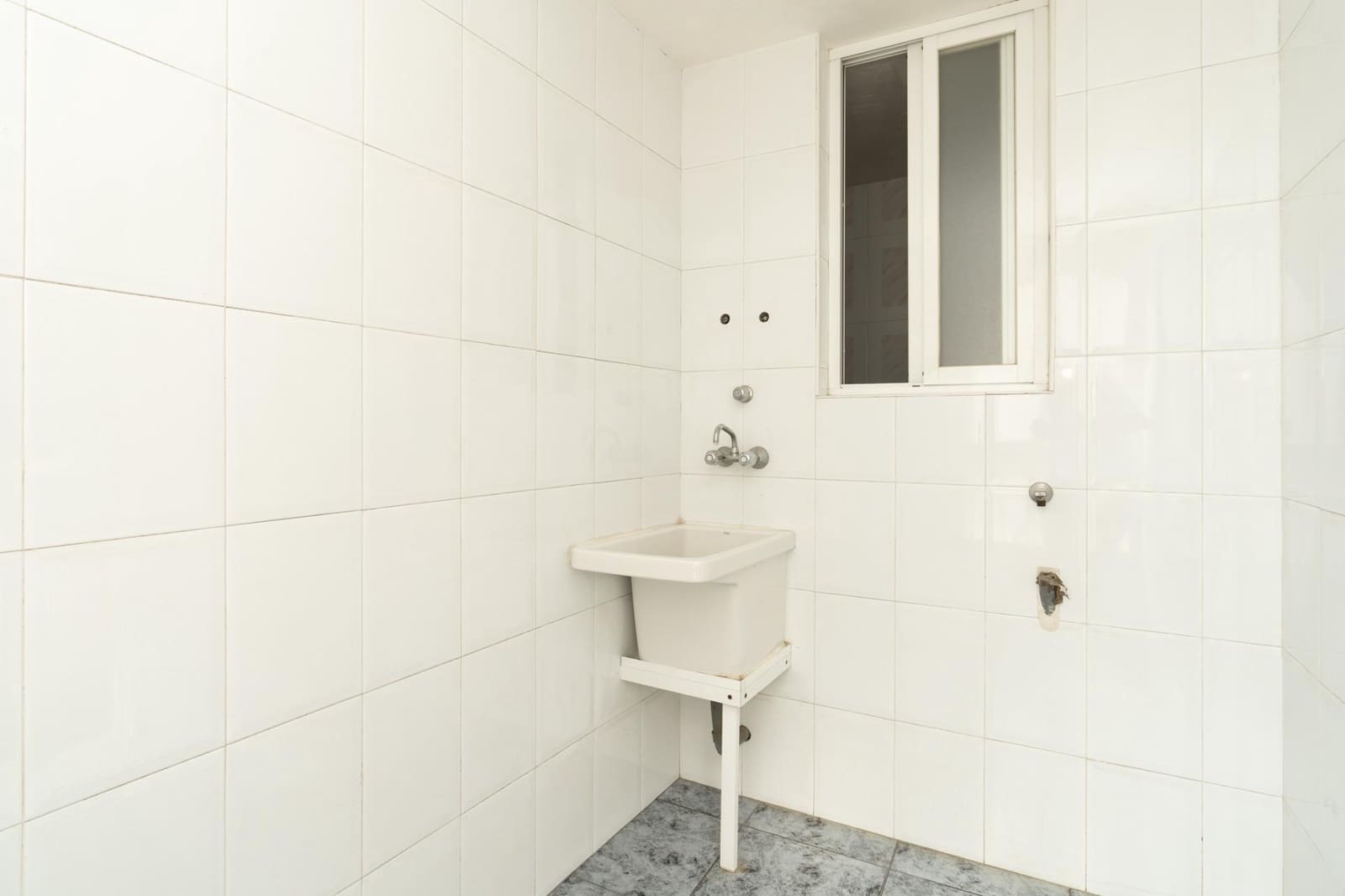 3 bedroom Flat for sale in Motril with garage - € 140,000 (Ref: 9946190)
