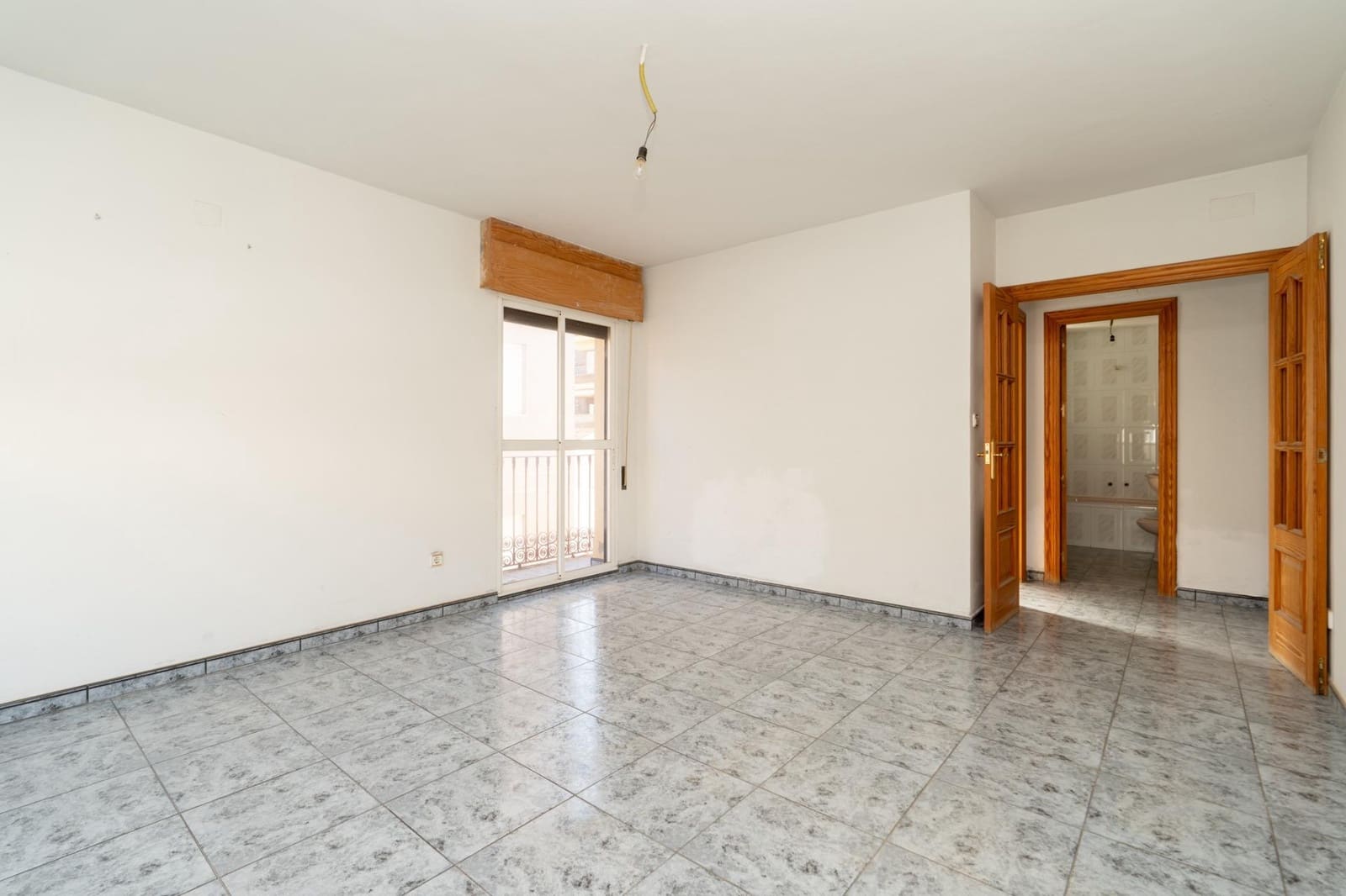 3 bedroom Flat for sale in Motril with garage - € 140,000 (Ref: 9946190)