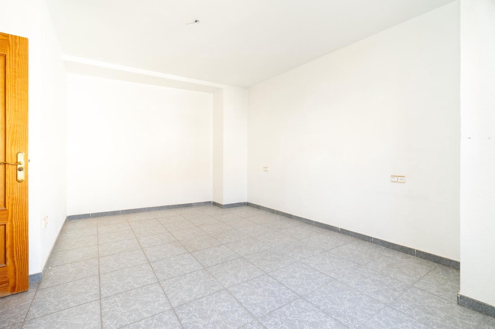3 makuuhuone Asunto myytävänä paikassa Motril mukana 
autotalli - 155 000 € (Ref: 9946191)