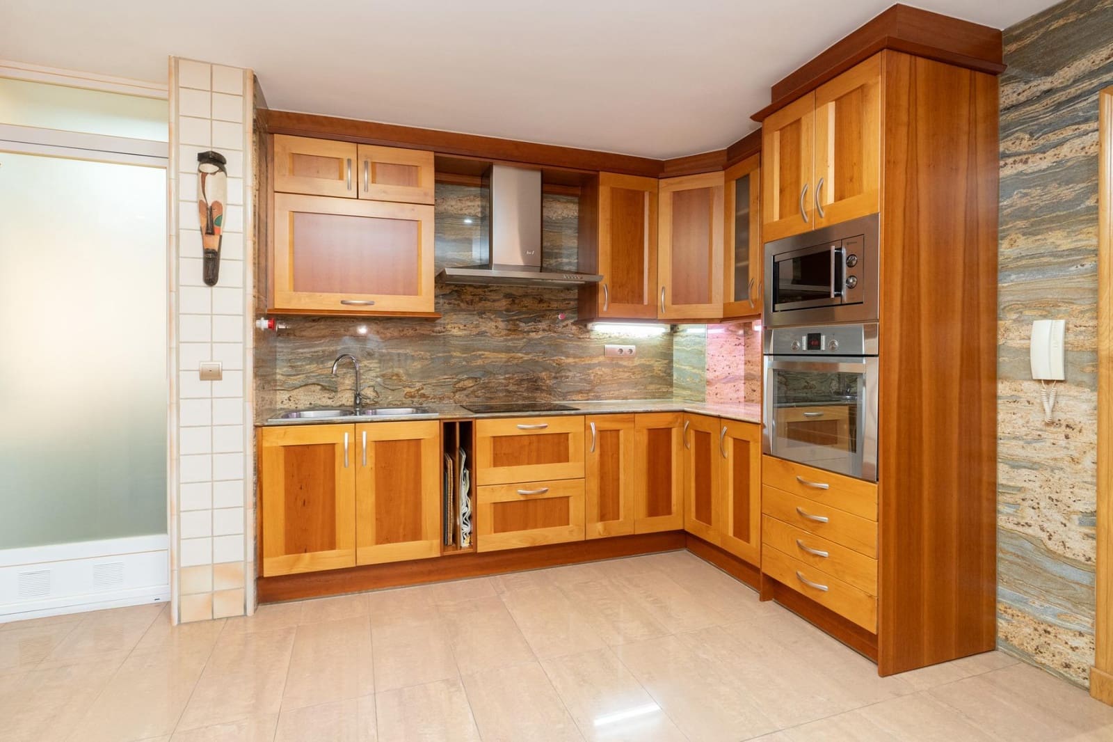 3 bedroom Flat for sale in Motril with garage - € 240,000 (Ref: 9946194)
