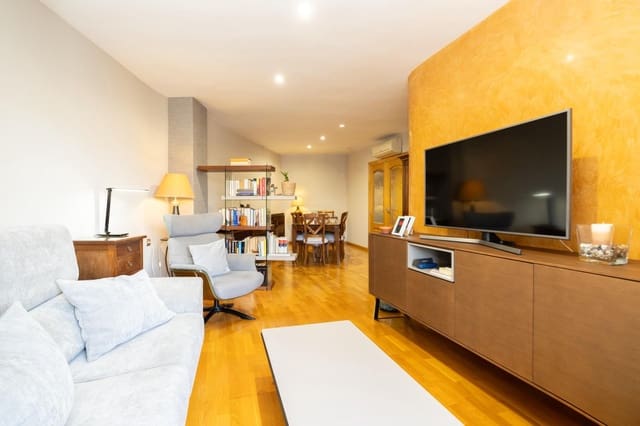 3 bedroom Flat for sale in Motril with garage - € 240,000 (Ref: 9946194)