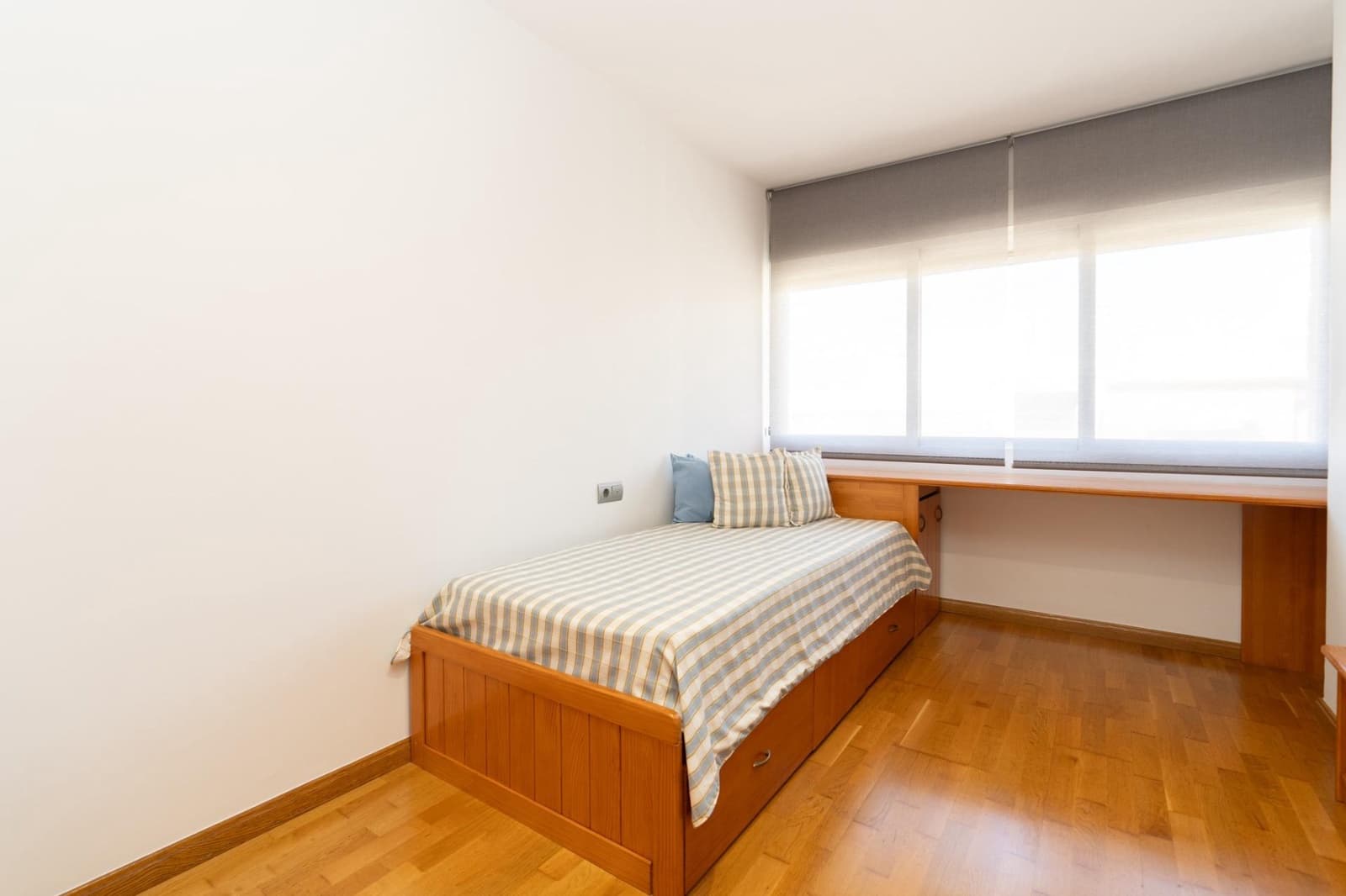 3 bedroom Flat for sale in Motril with garage - € 240,000 (Ref: 9946194)