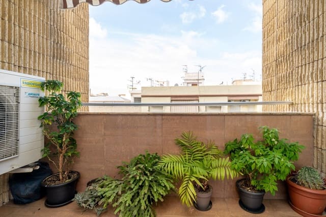 3 bedroom Flat for sale in Motril with garage - € 240,000 (Ref: 9946194)