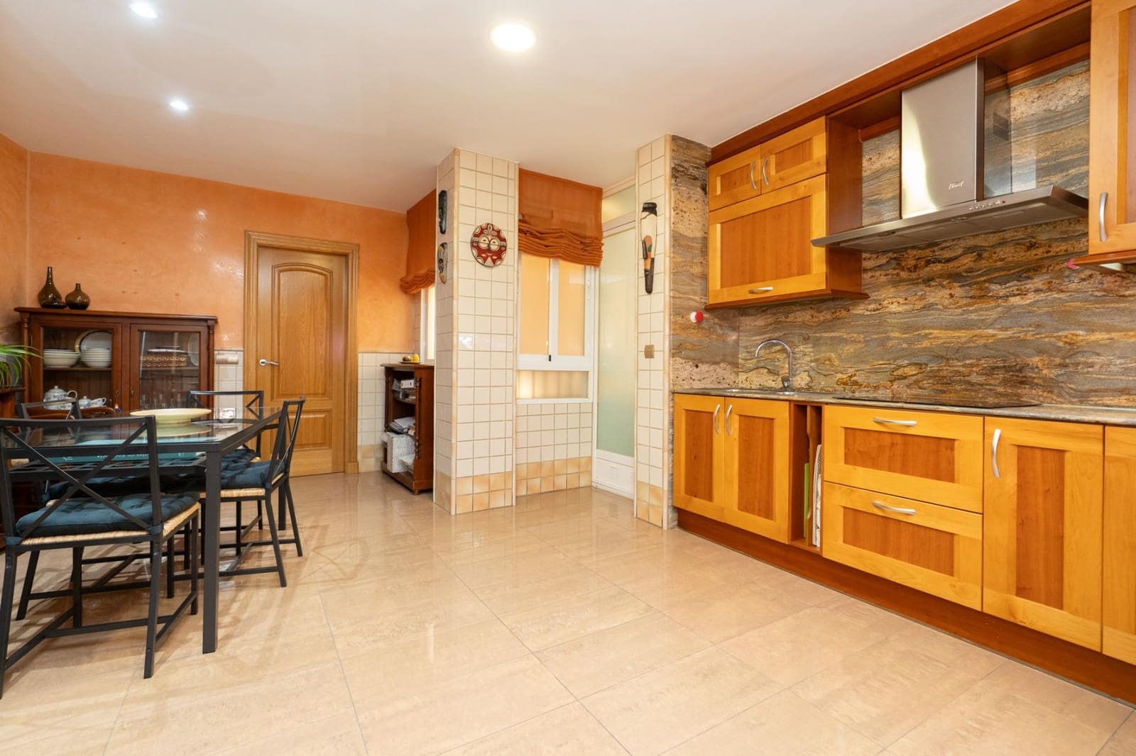 3 bedroom Flat for sale in Motril with garage - € 240,000 (Ref: 9946194)